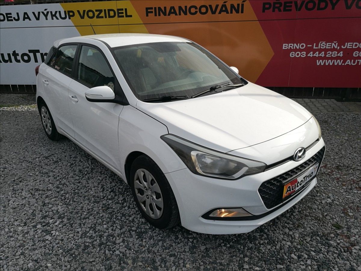 Hyundai i20, 1,3 i servis.knížka - fotka 2