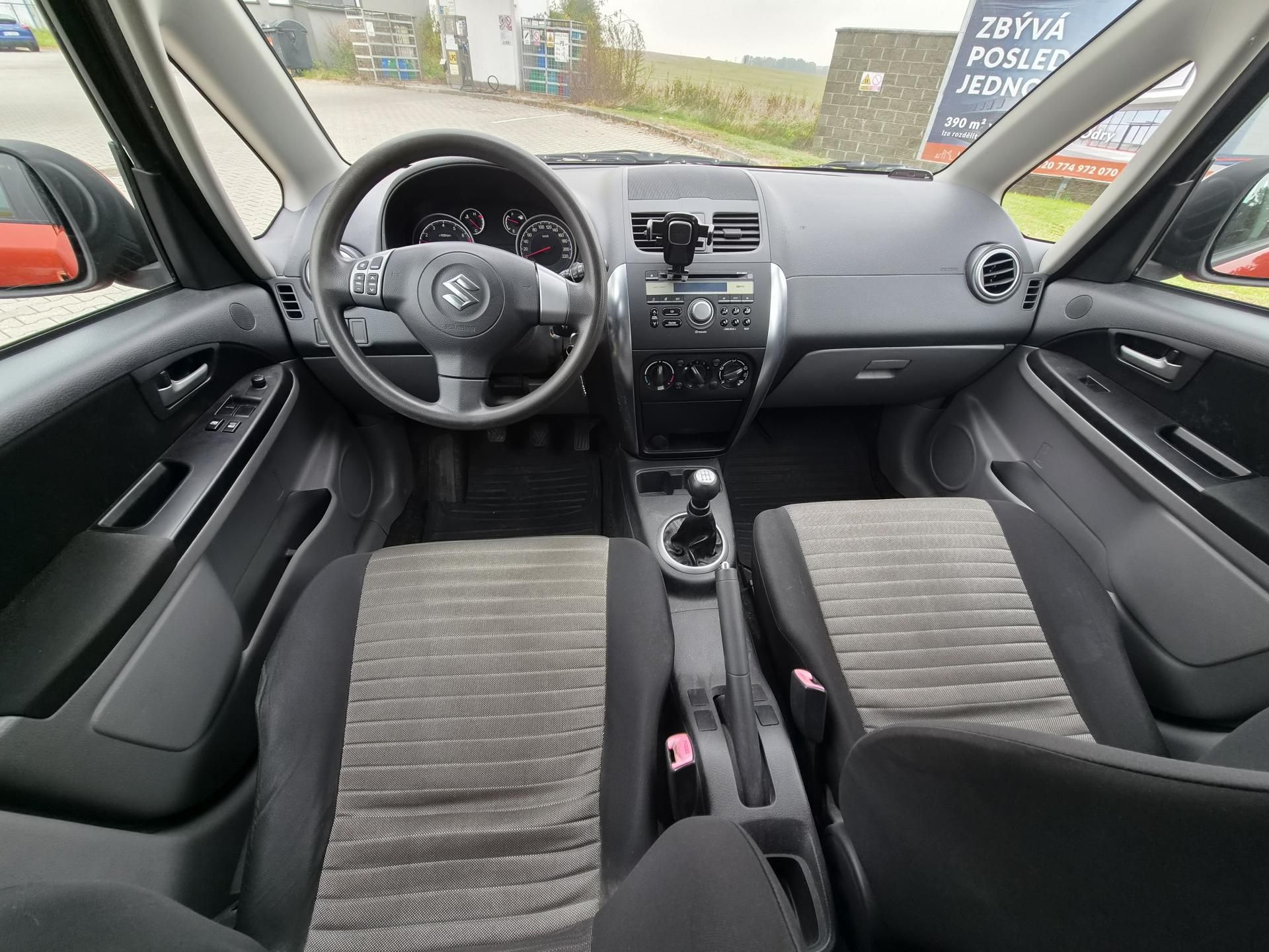Suzuki SX4, 1,5 GL/AC,1 maj.ČR - fotka 6