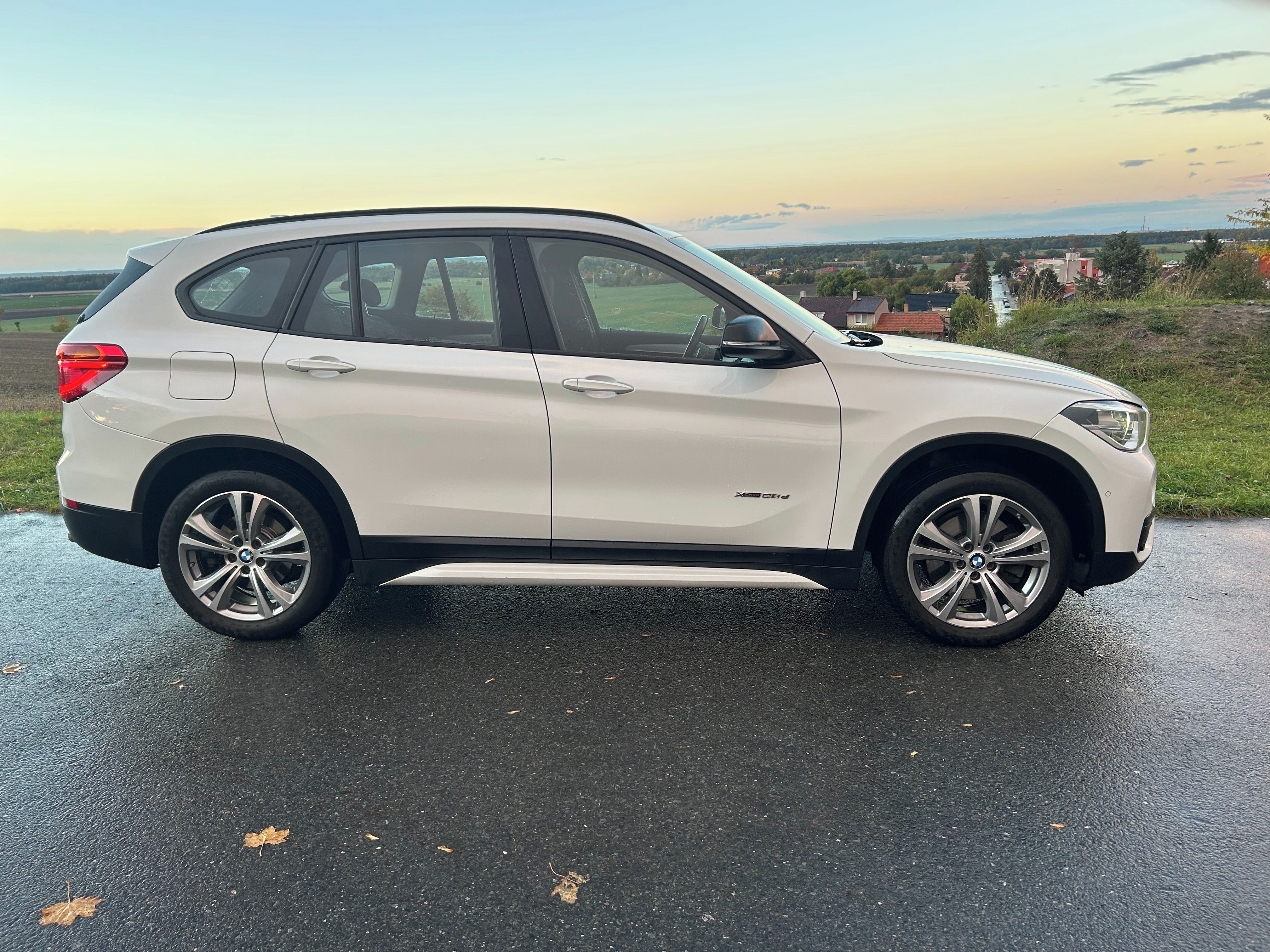 BMW X1, 20D x-drive/140 k/ 2 sady kol - fotka 2