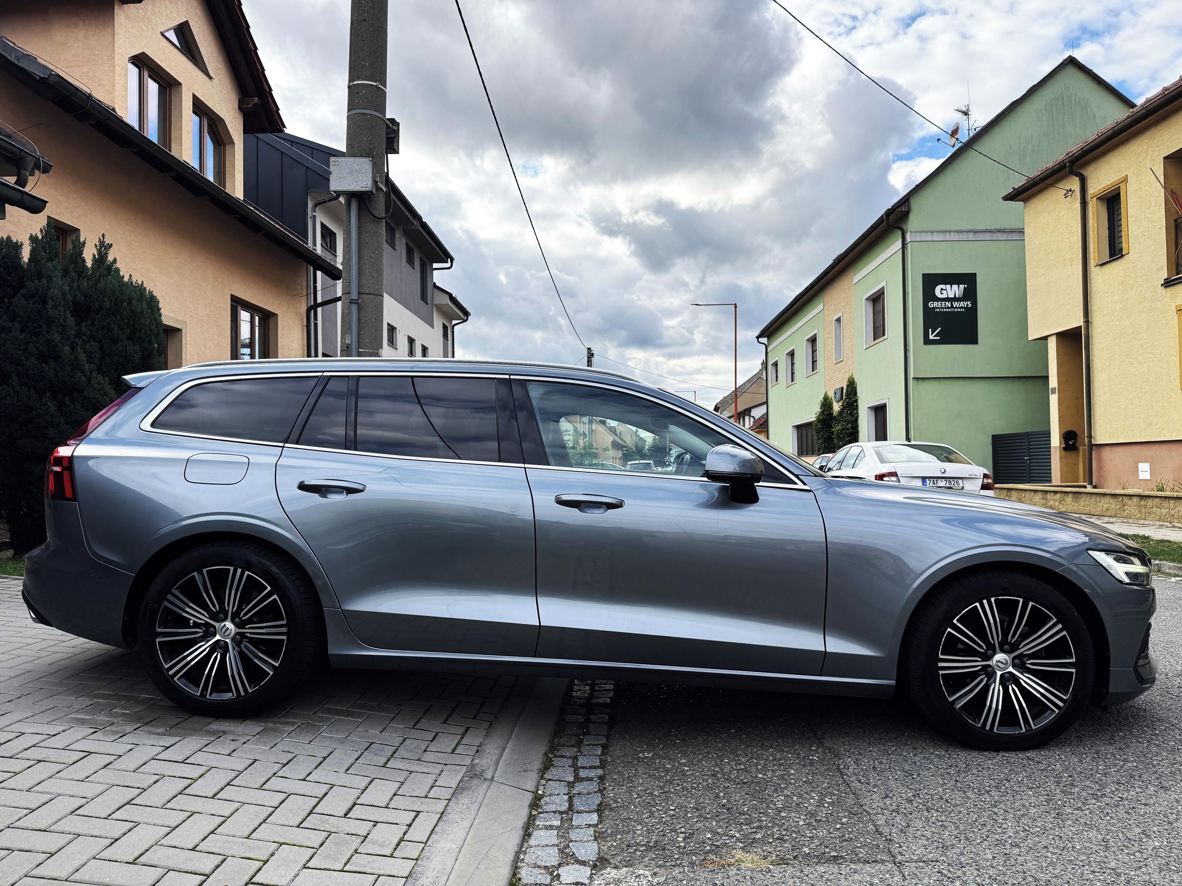 Volvo V60, VOLVO V60 2.0D3 HEAD-UP,KAMERA - fotka 3