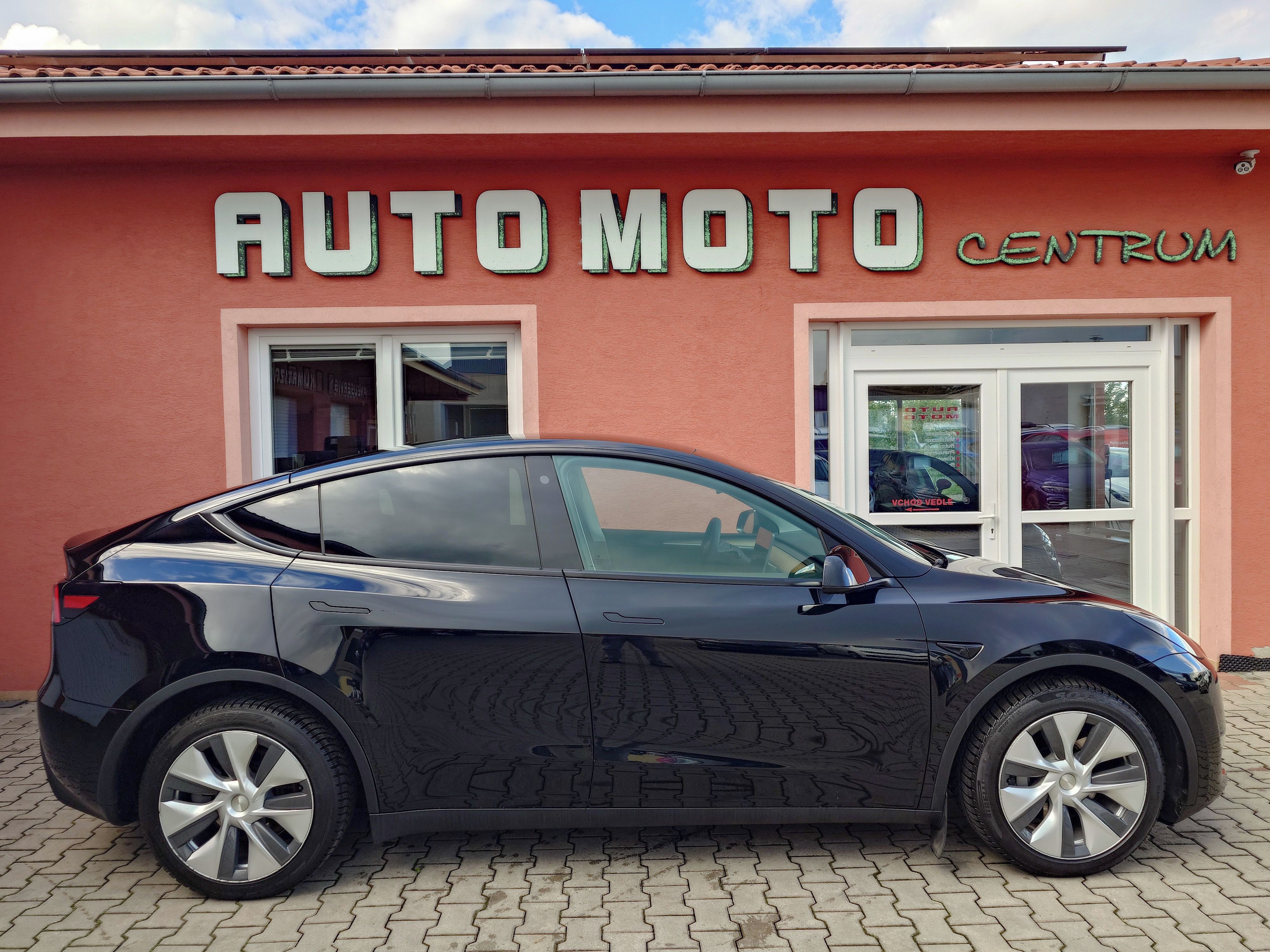 Tesla Model Y, Long Range Dual Motor, SOH 93, - fotka 5