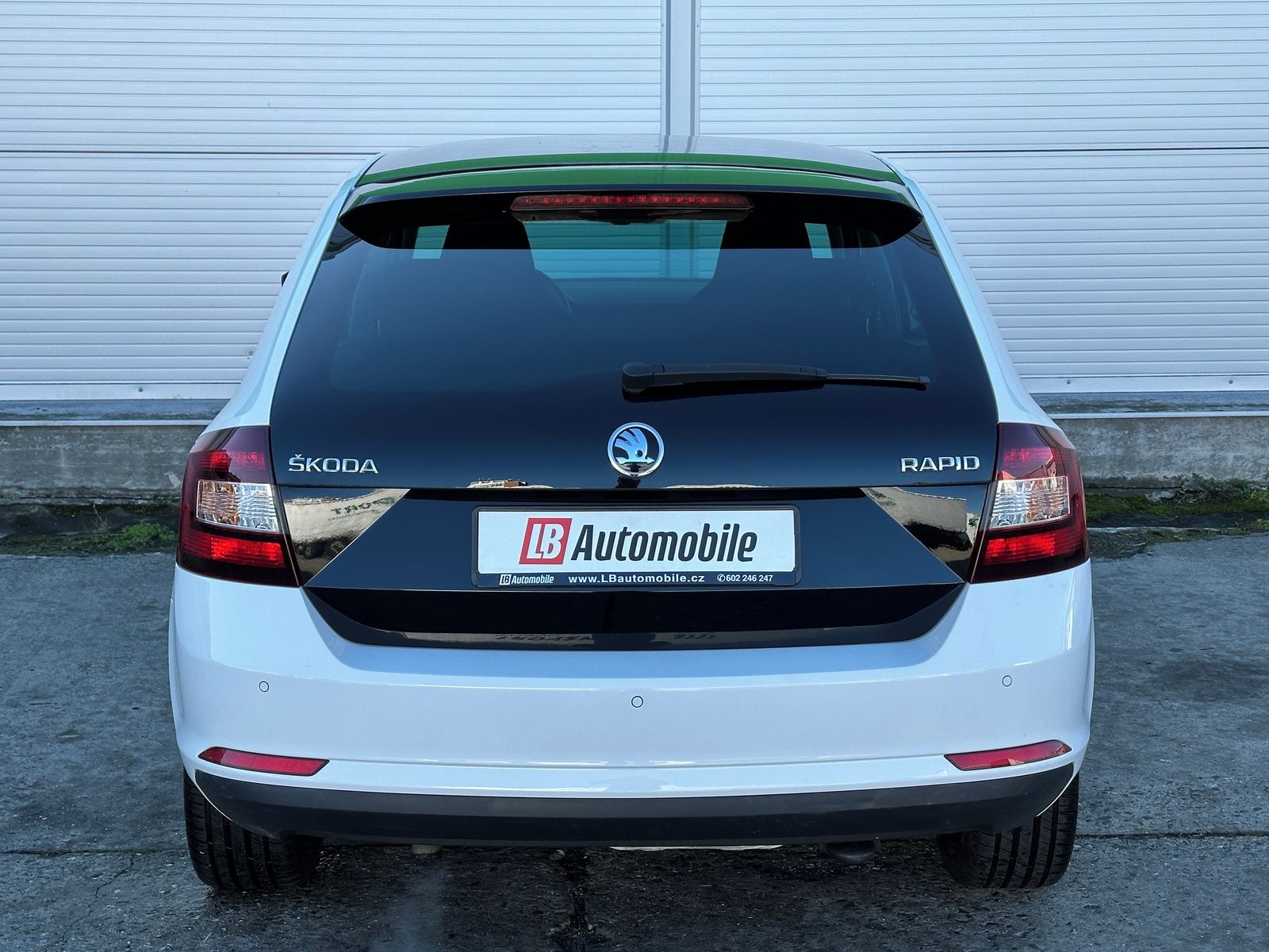 Škoda Rapid, 1.4TSi DSG PANORAMA PDC ALU17 - fotka 5