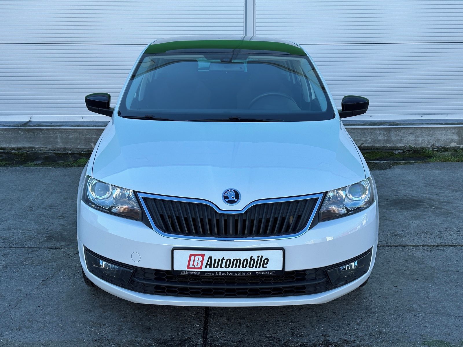 Škoda Rapid, 1.4TSi DSG PANORAMA PDC ALU17 - fotka 2