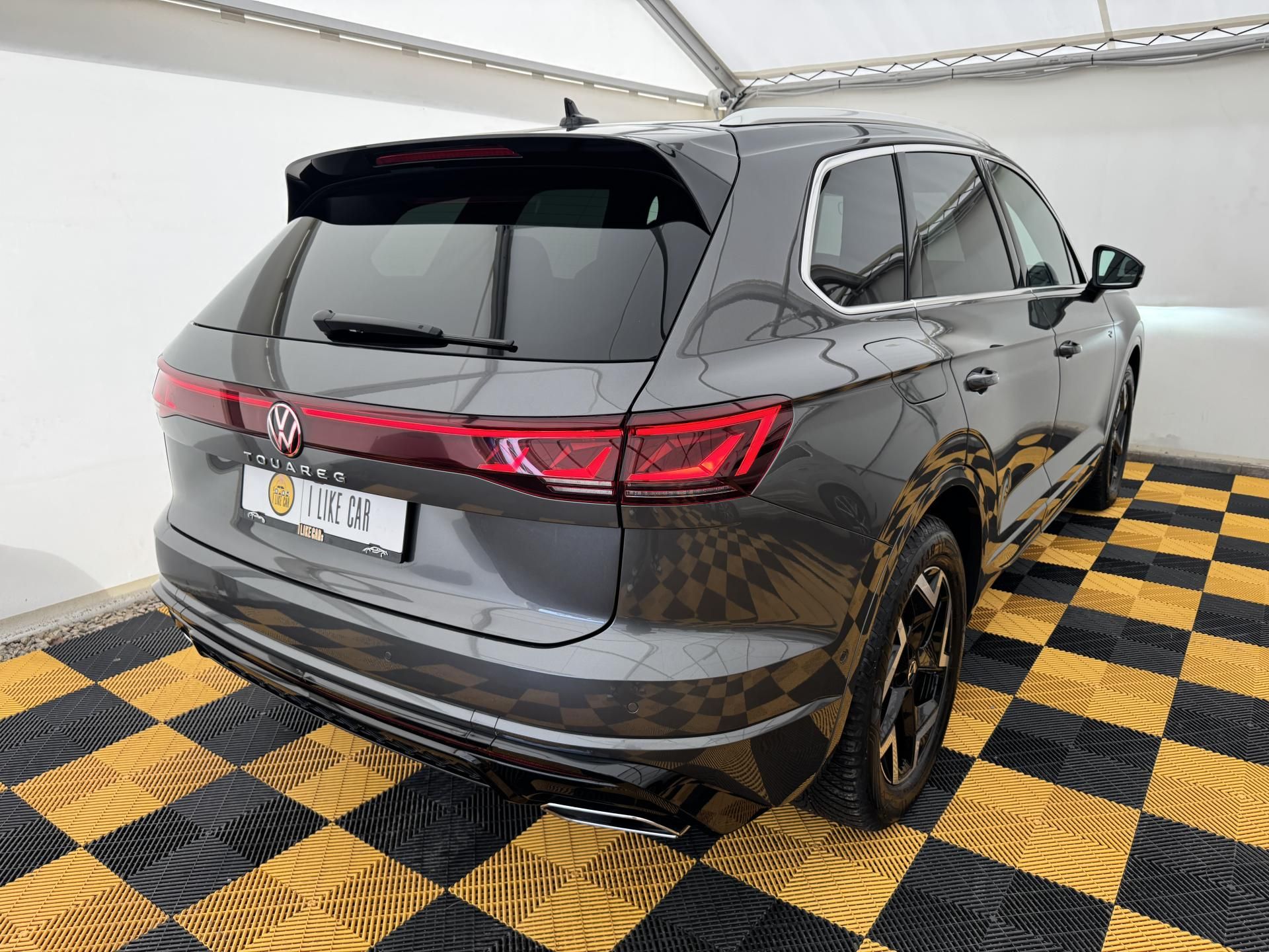Volkswagen Touareg, 3.0Tdi*1-MAJ*DPH*HUD*R-LINE* - fotka 5