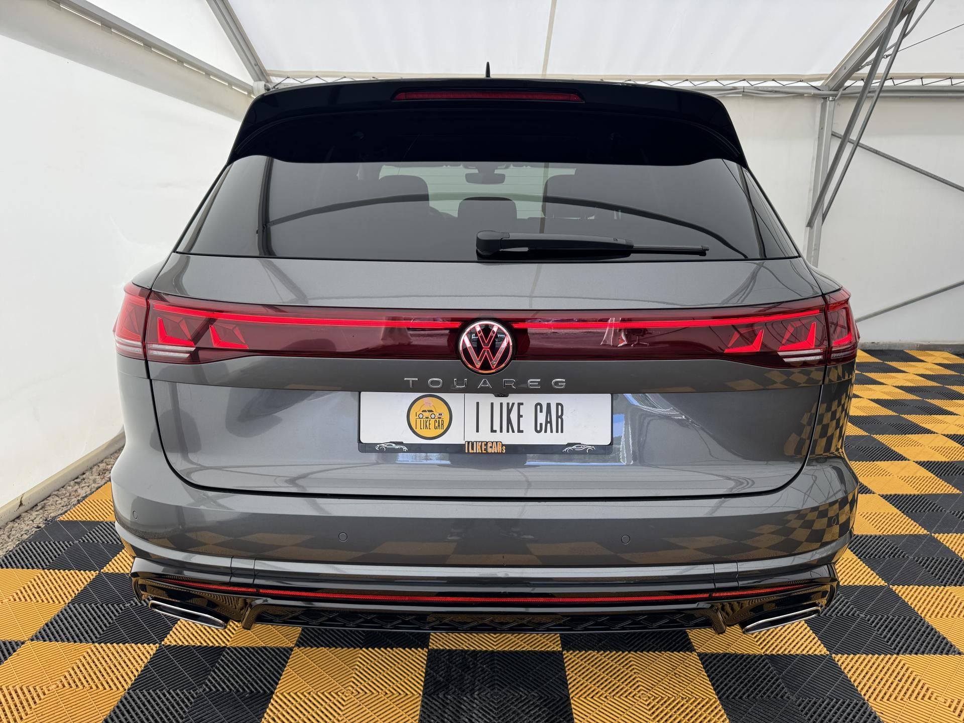 Volkswagen Touareg, 3.0Tdi*1-MAJ*DPH*HUD*R-LINE* - fotka 6
