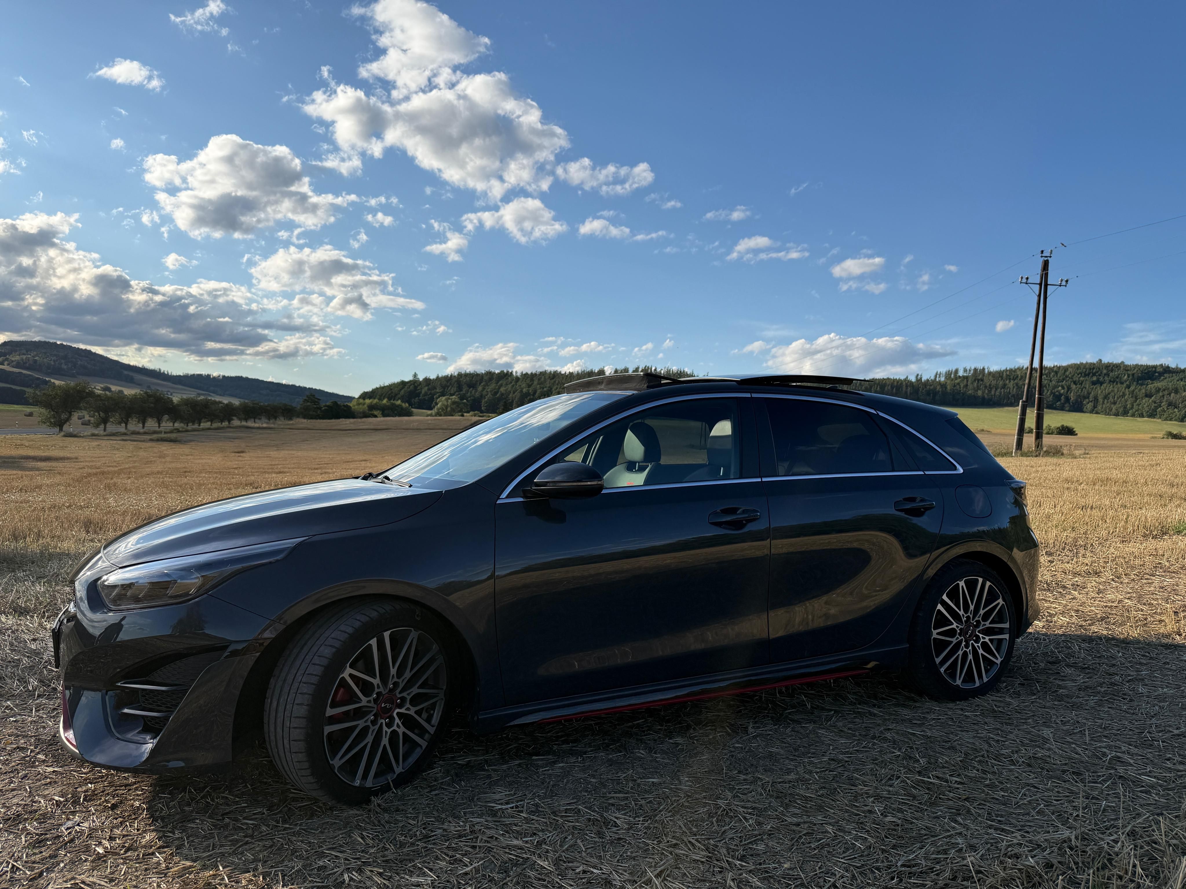 Kia Cee´d, Kia CEED GT 1.6 T-GDI - fotka 6