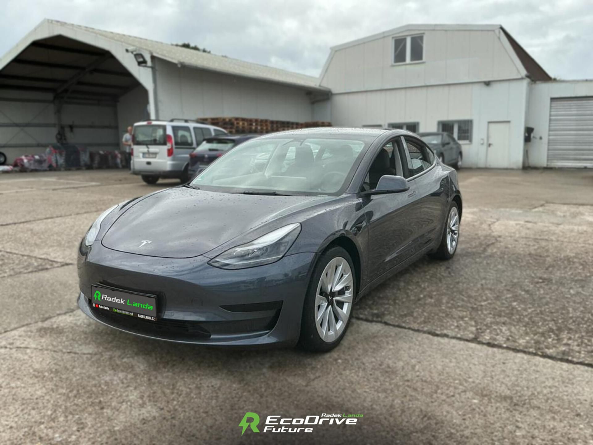 Tesla Model 3, AMD Ryzen, Grok | SOH 93 % - fotka 4