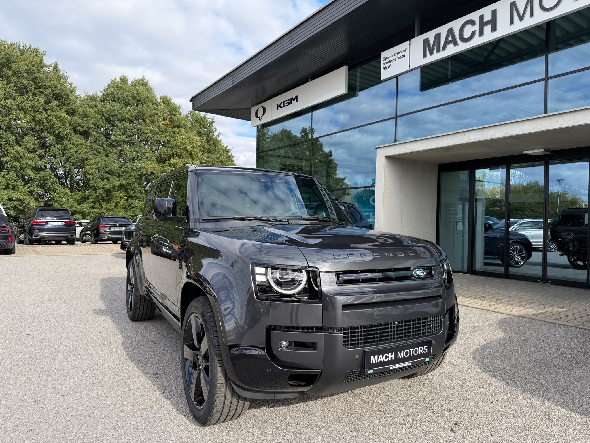 Land Rover Defender, 110 X-Dynamic HSE V8 P425 - fotka 5