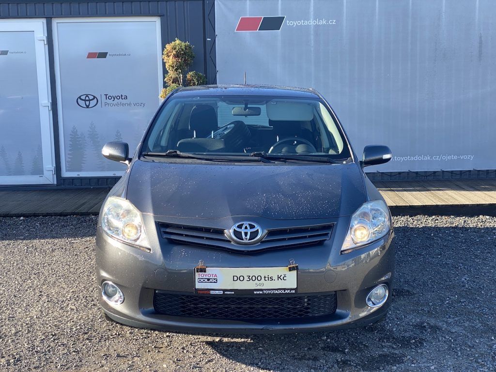 Toyota Auris, 1.6i, ČR, Luna, 2x kola - fotka 3