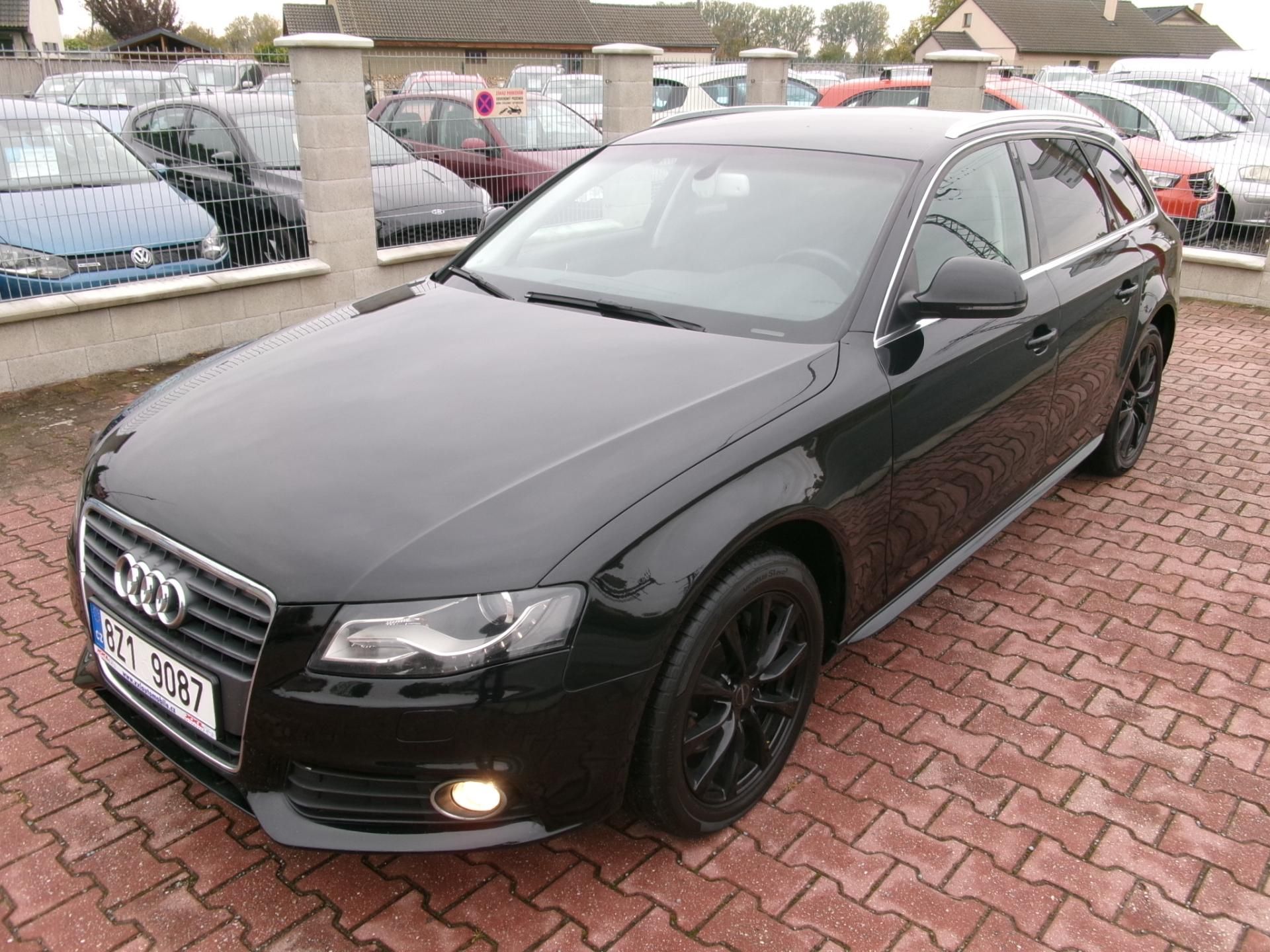 Audi A4, 2,0TDI AC TEMP VÝHŘEV ALU