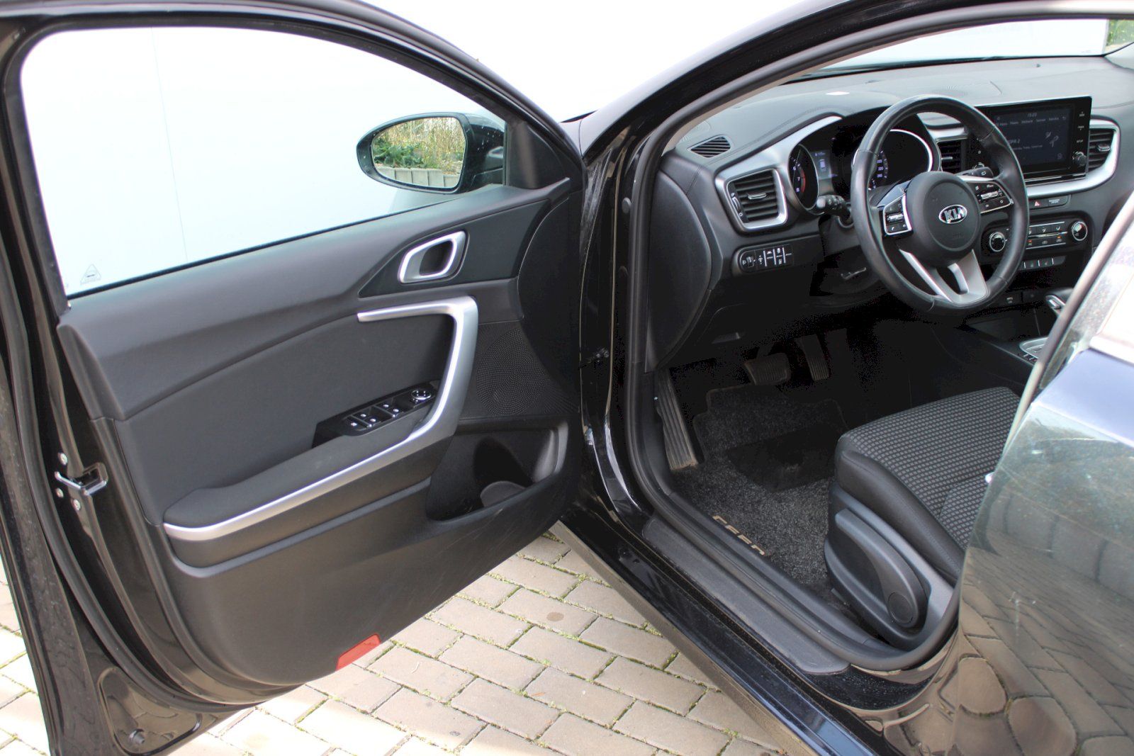 Kia Cee´d, 1.5 T-GDI 118kW Spin SW DCT - fotka 6