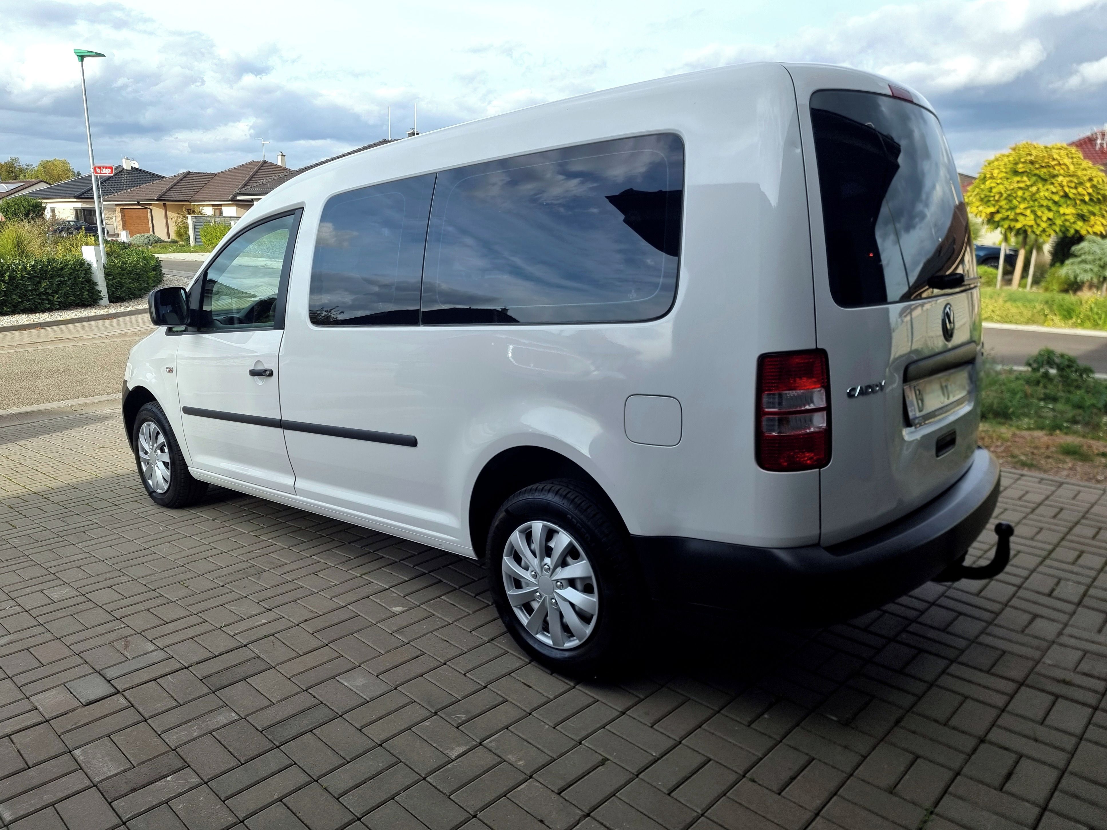 Volkswagen Caddy, MAXI | NÁJEZD 208TIS | Pěkná - fotka 5