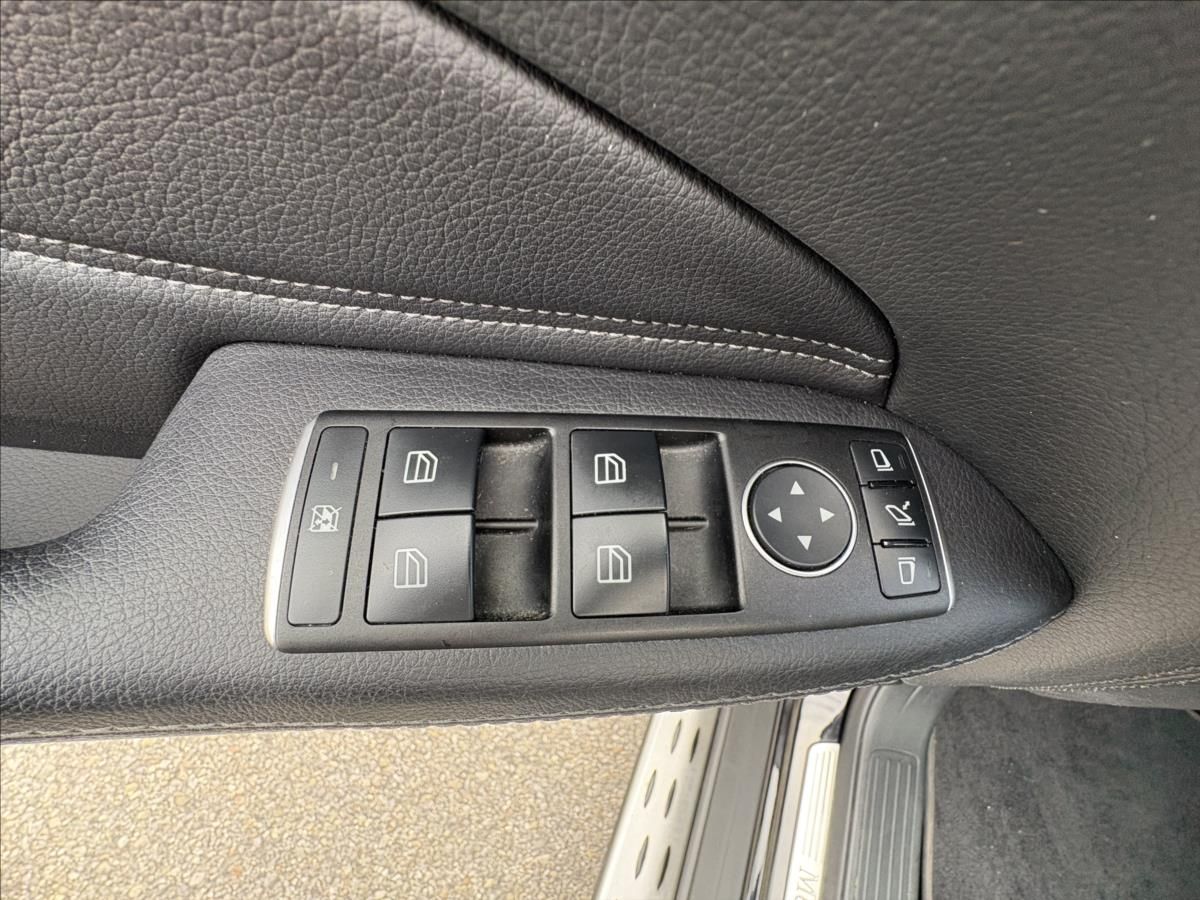 Mercedes-Benz GLE, 5,0 500 AMG V8 Servis MB,Top - fotka 4