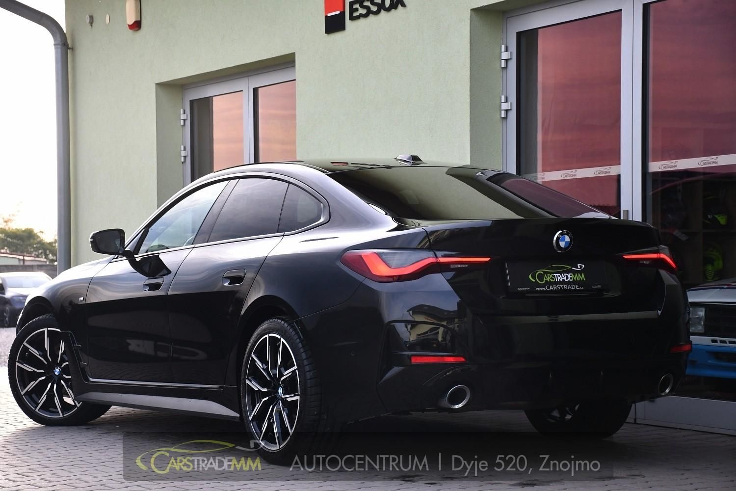 BMW Řada 4, 420d xDrive M-SPORT ČR 1.MAJ - fotka 3