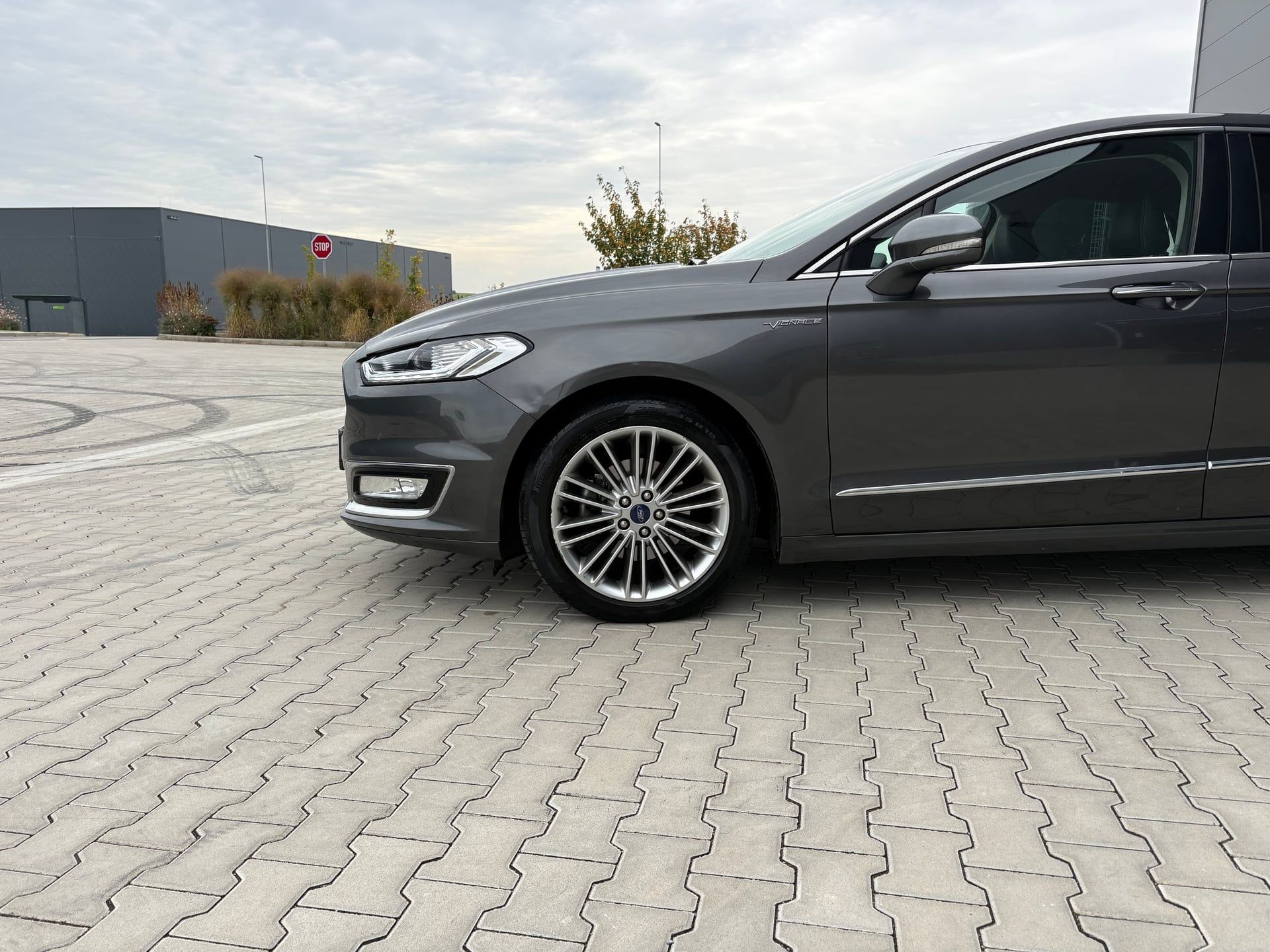 Ford Mondeo, Hybrid 2.0/eCVT/Vignale/servis - fotka 4