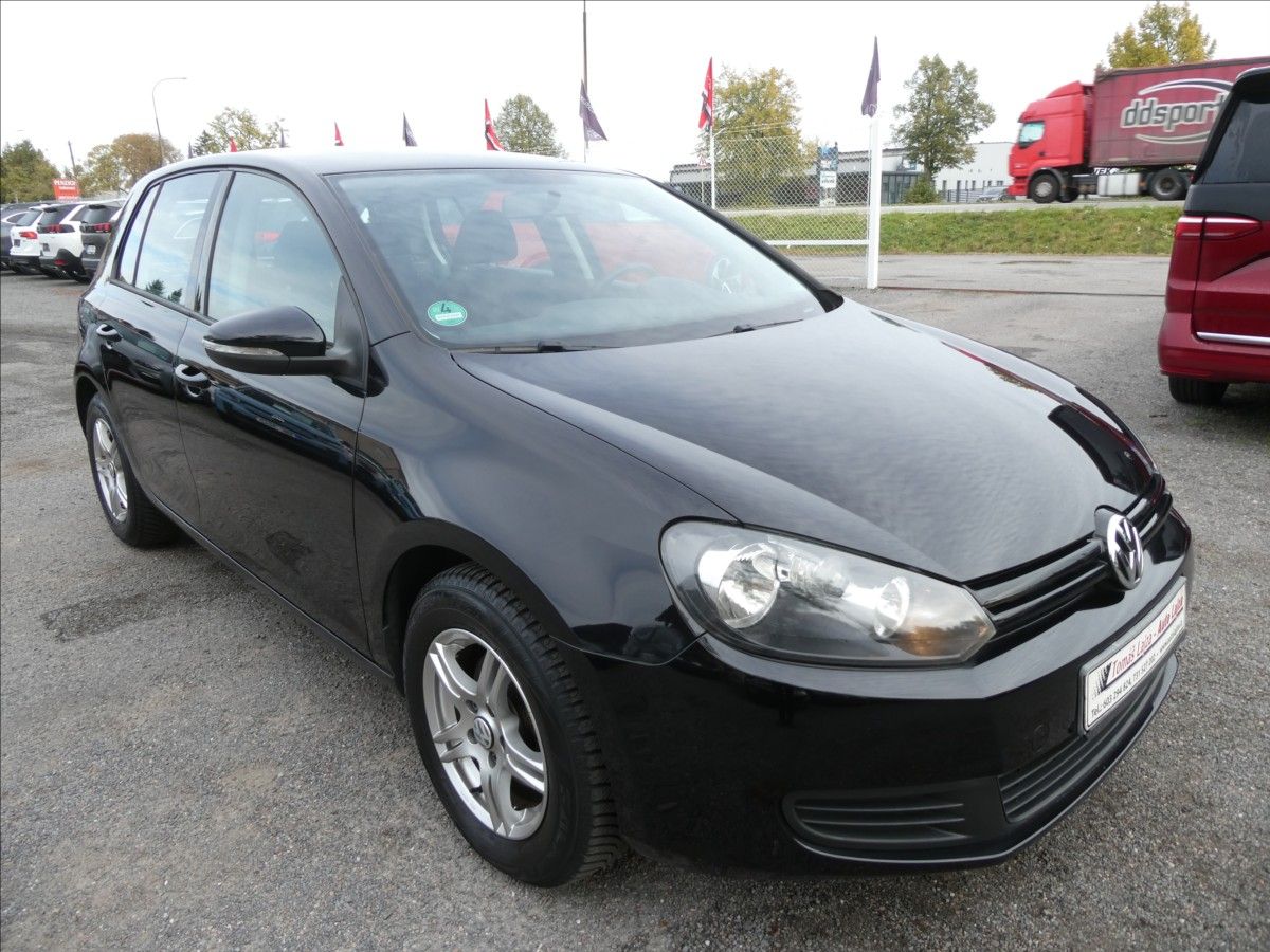 Volkswagen Golf, 1,6 TDi 77kW serviska, závěs