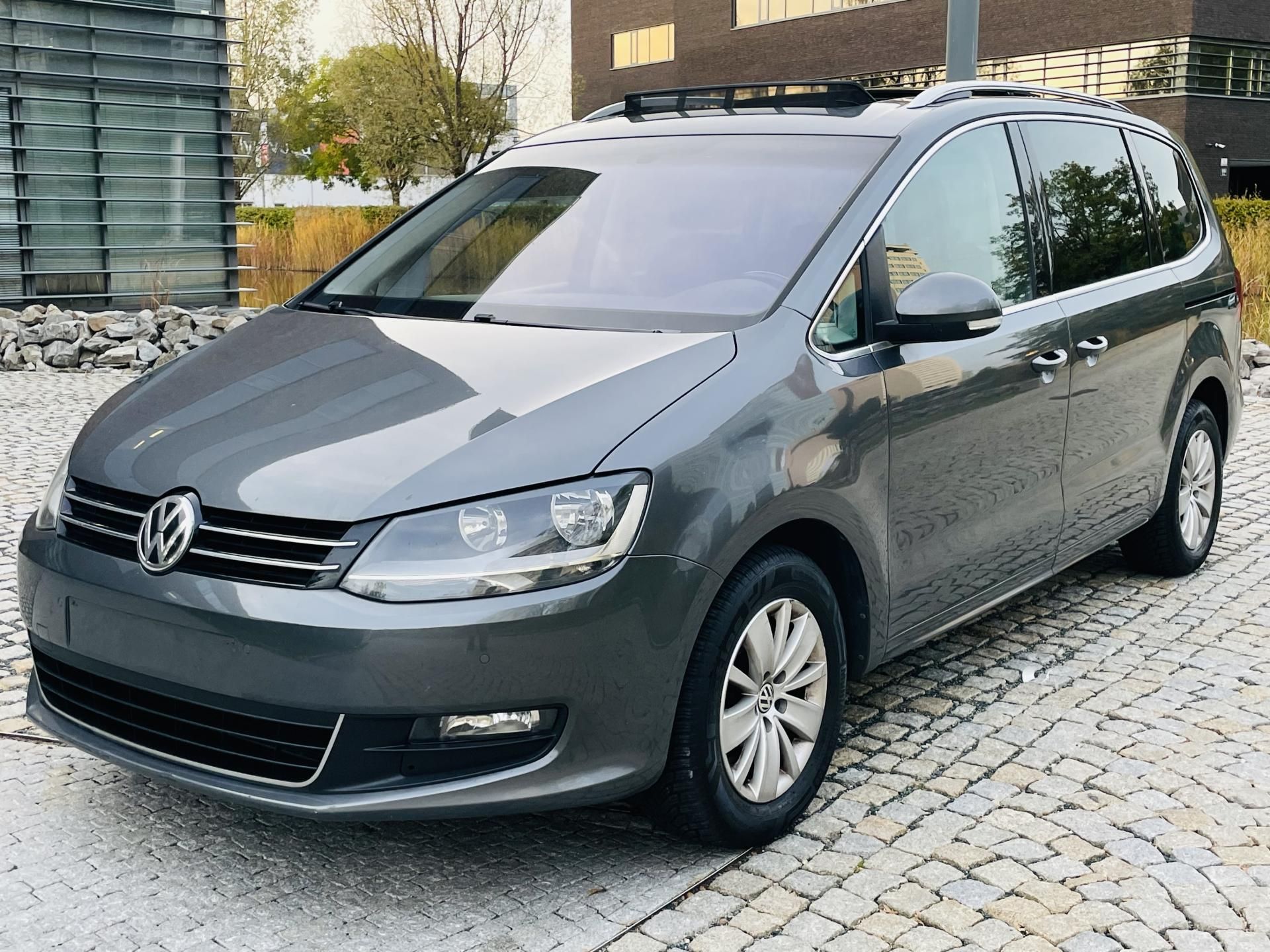 Volkswagen Sharan, 2.0TDI MAN 7MÍST TAŽNÉ KAMERA - fotka 4