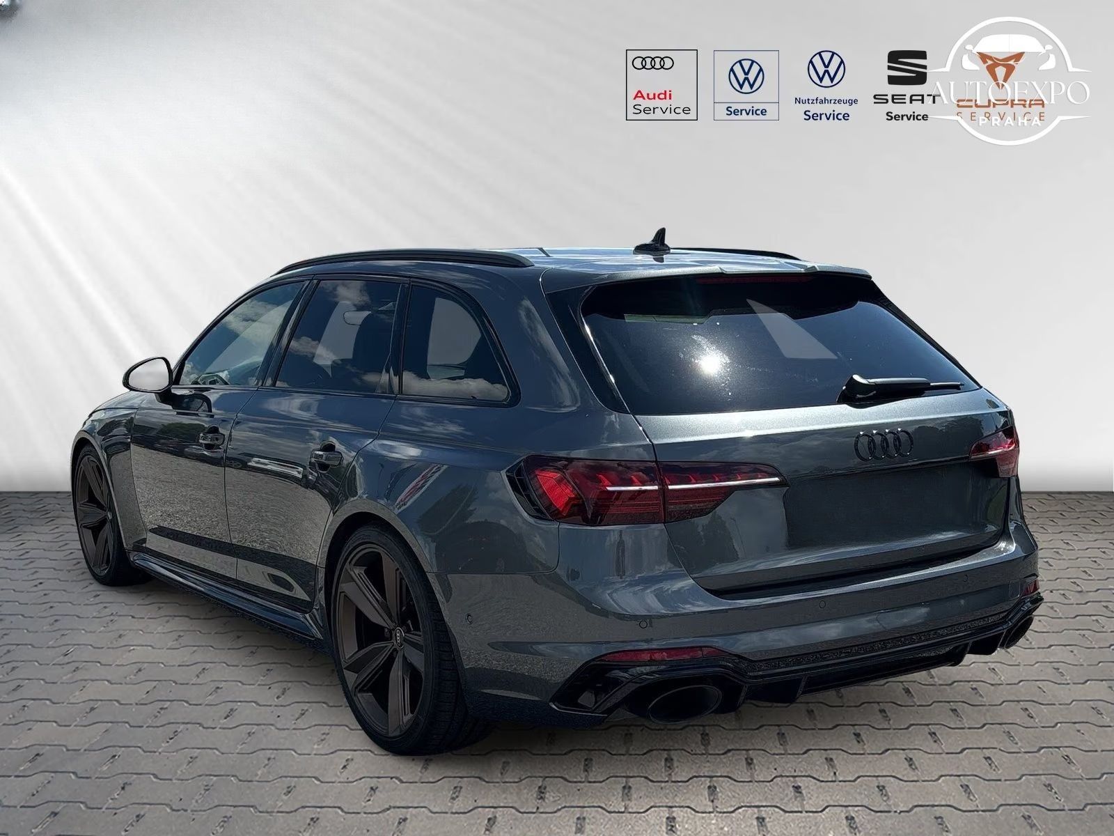 Audi RS4, RS 4 Avant quattro *Tažné* - fotka 3