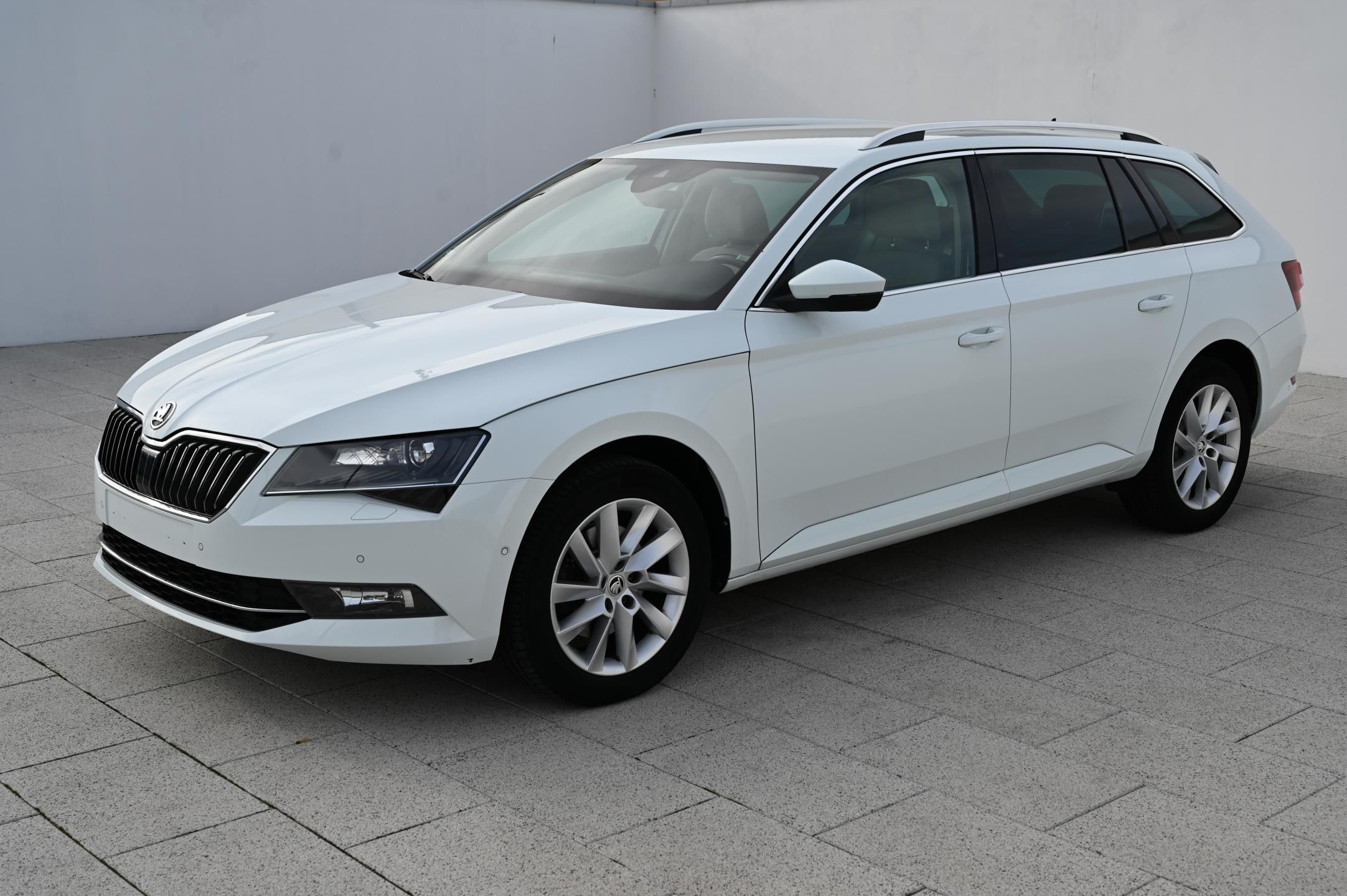 Škoda Superb, 2.0TDI 110KW Style 3/2016