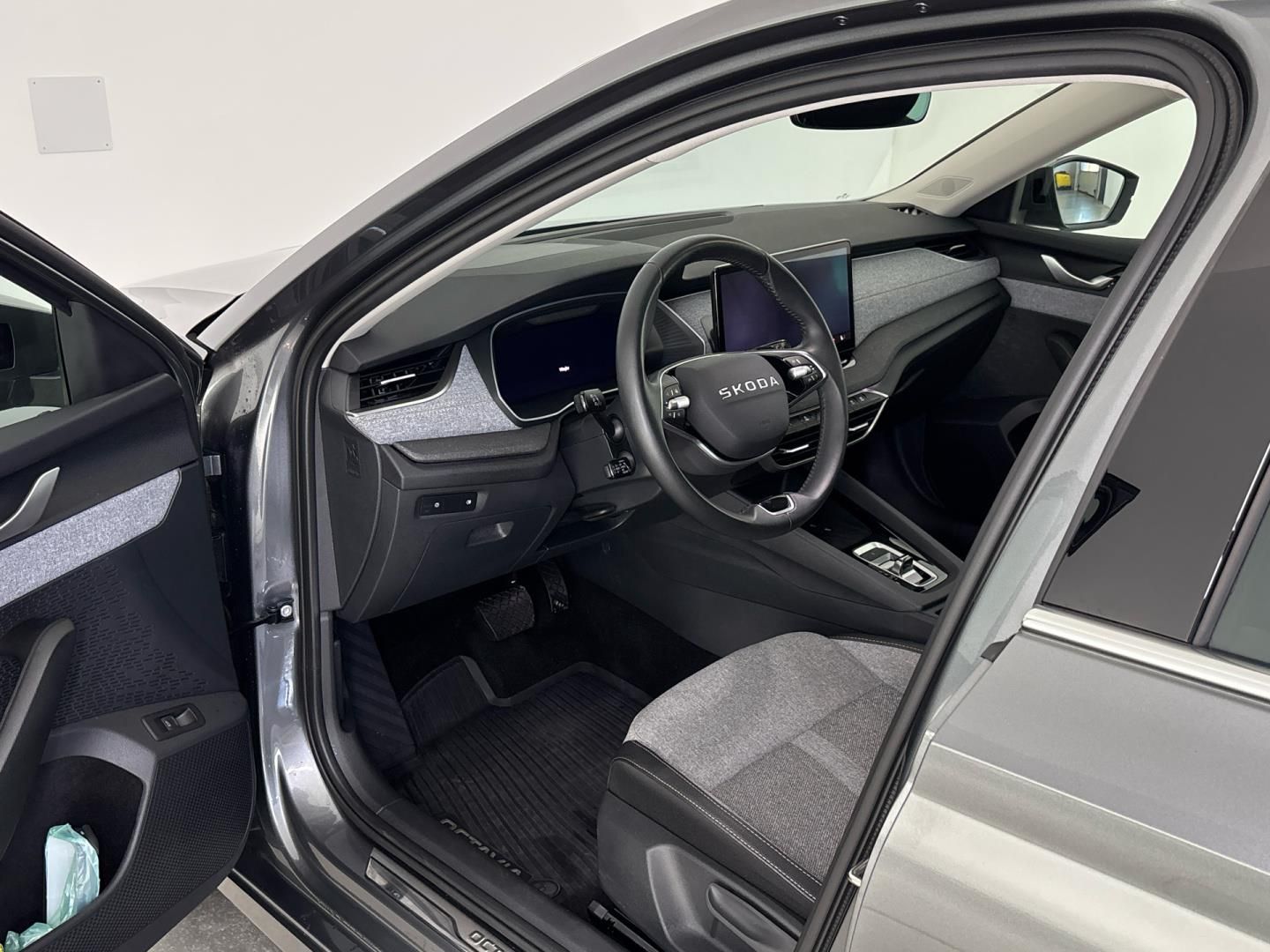 Škoda Octavia, 1.5 TSI M-HEV / 110 kW Top Sel - fotka 6