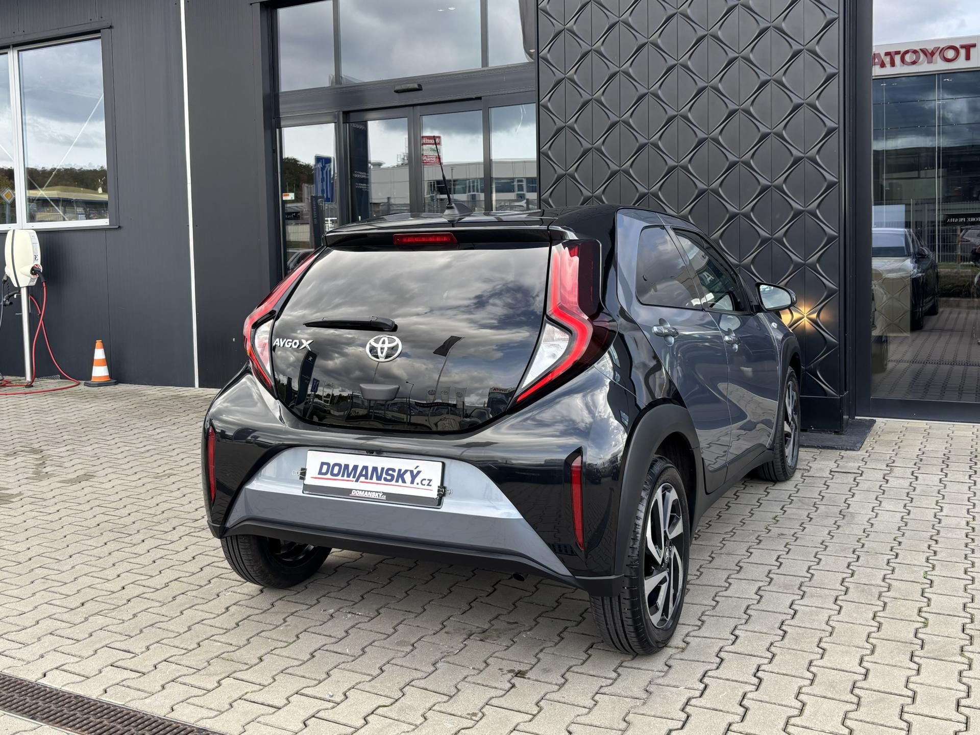Toyota Aygo, X STYLE 1.0 VVT-i 53 kW - fotka 3