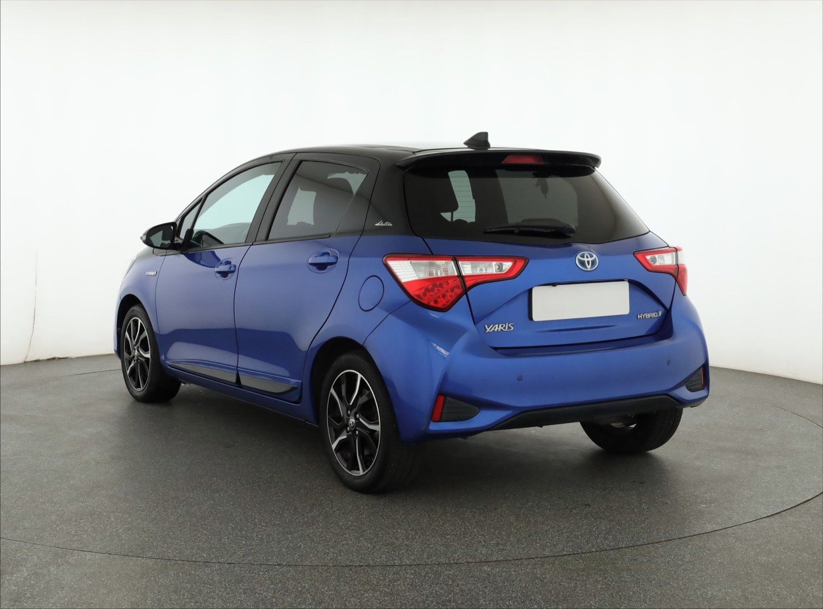 Toyota Yaris, 1.5 Hybrid, Automat - fotka 4