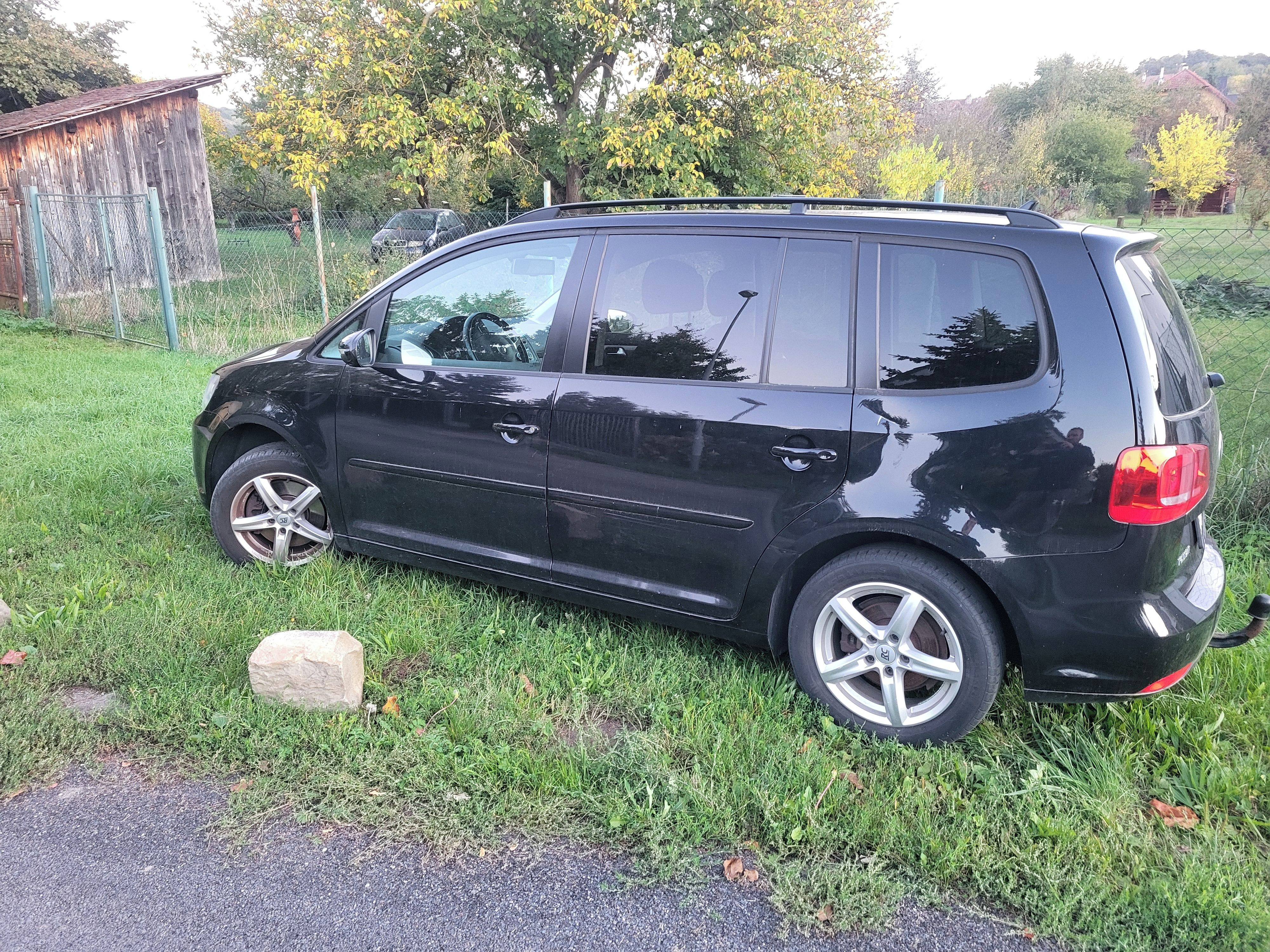 Volkswagen Touran, 2,0 TDi - fotka 3