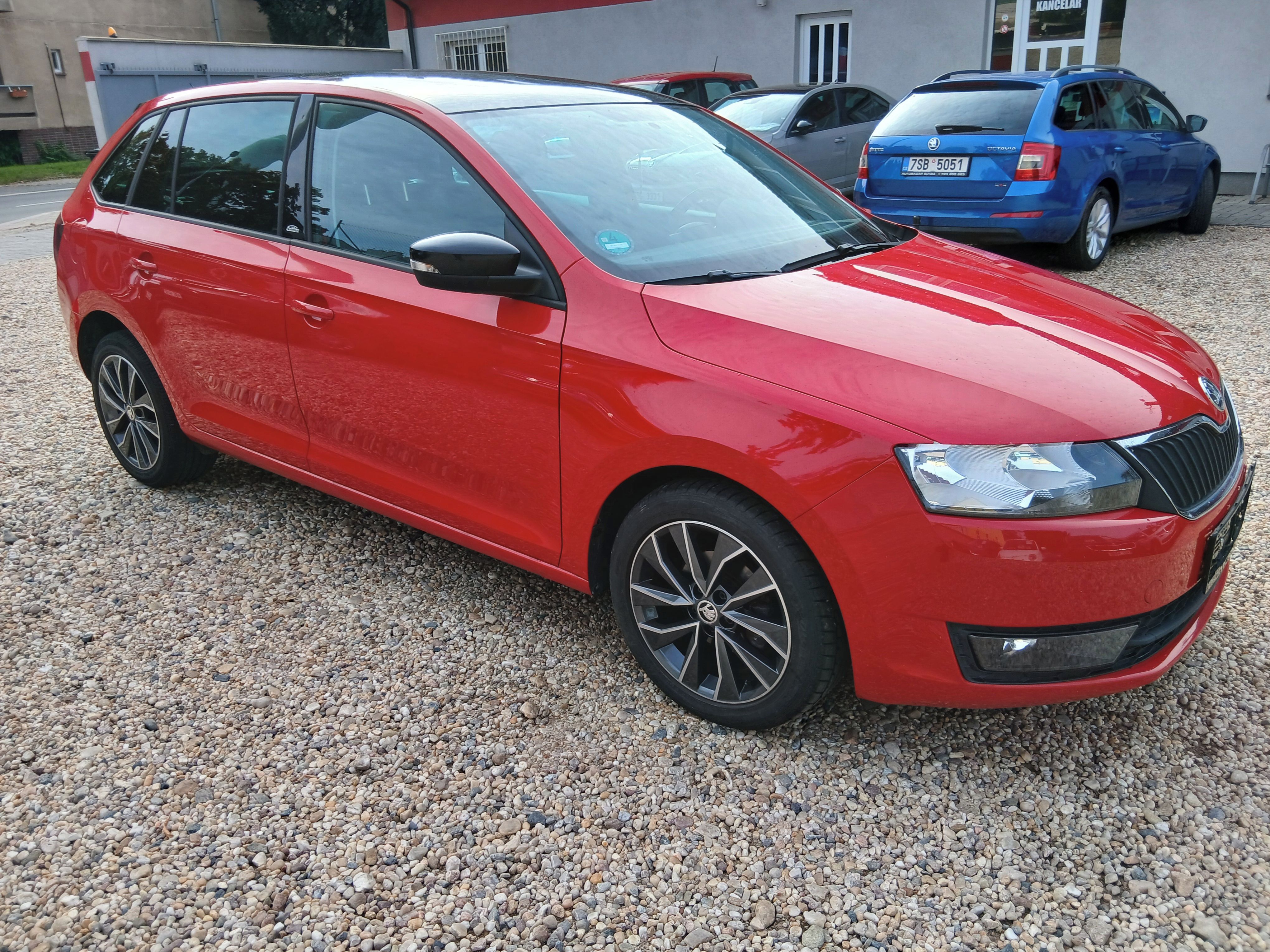 Škoda Rapid, 1.4TDi 66KW DSG Edition Panora - fotka 3