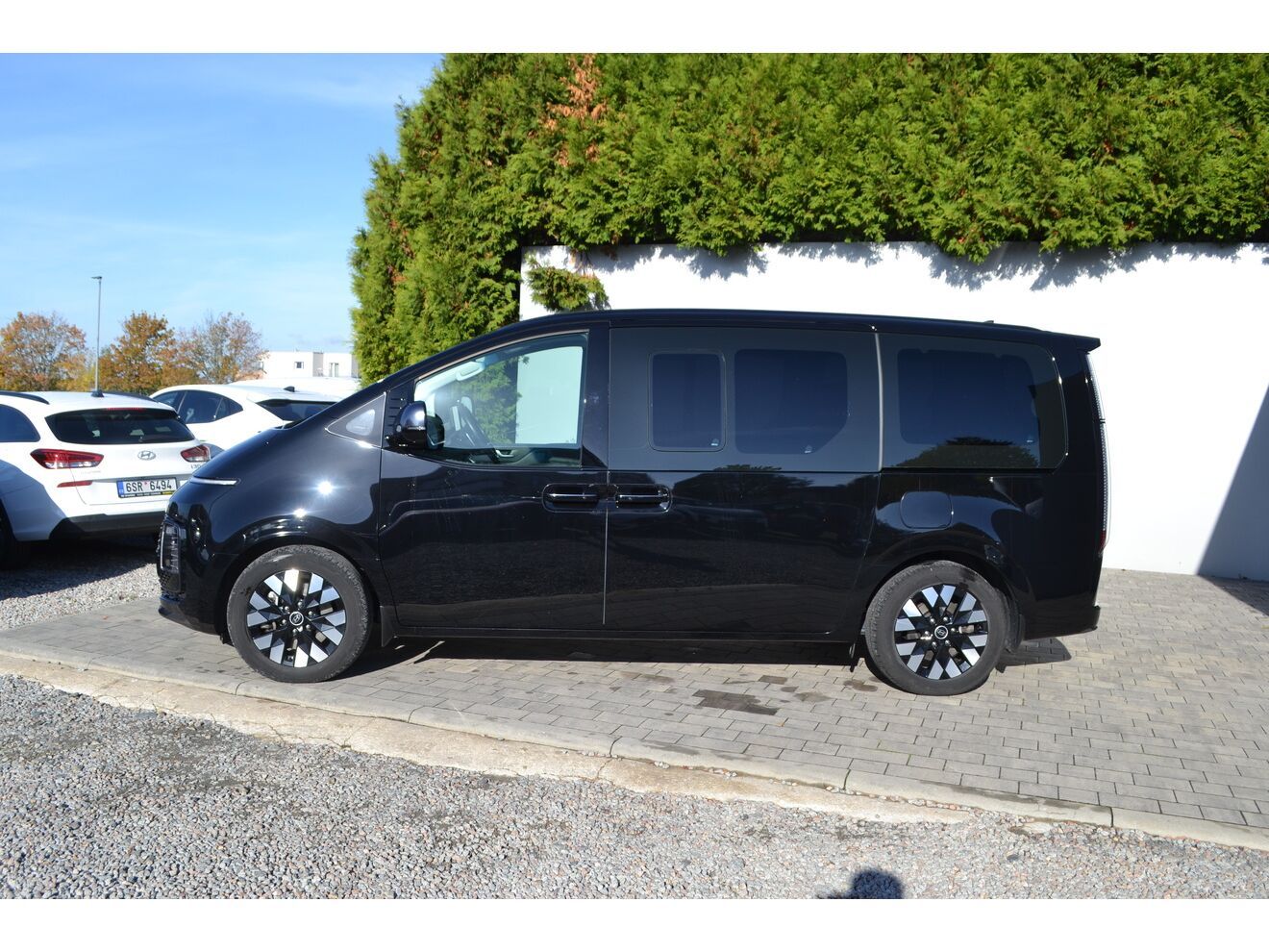 Hyundai Staria, 25 HEV 7WG LUXURY - 7 MÍST PAN - fotka 2
