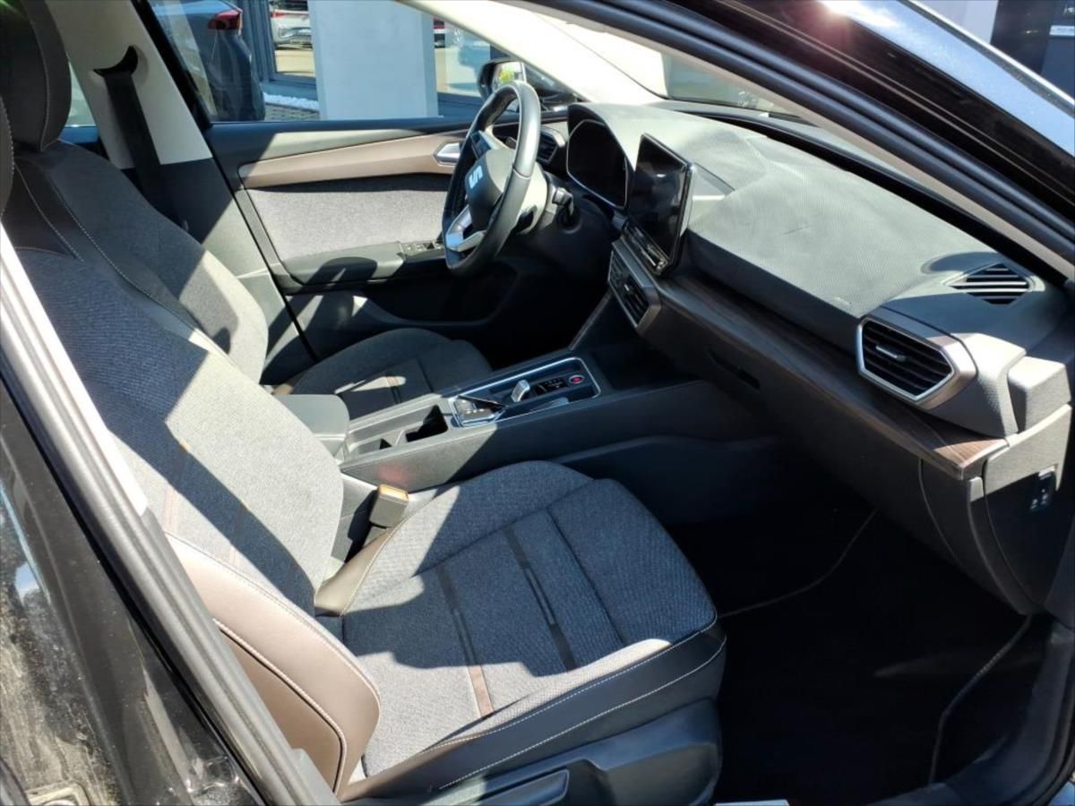 Seat Leon, 2,0 TDI TAŽNÉ KAMERA - fotka 6