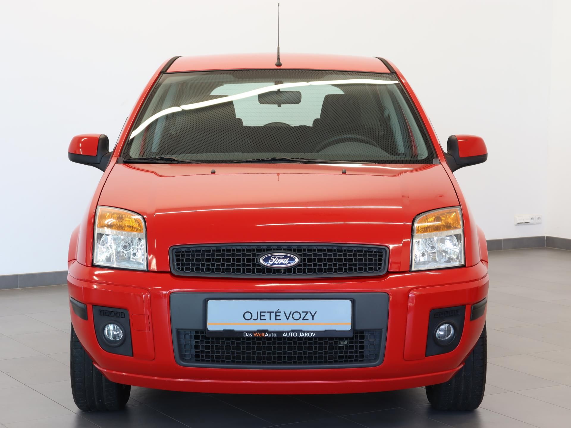 Ford Fusion, 1,4i 59 kW - fotka 4