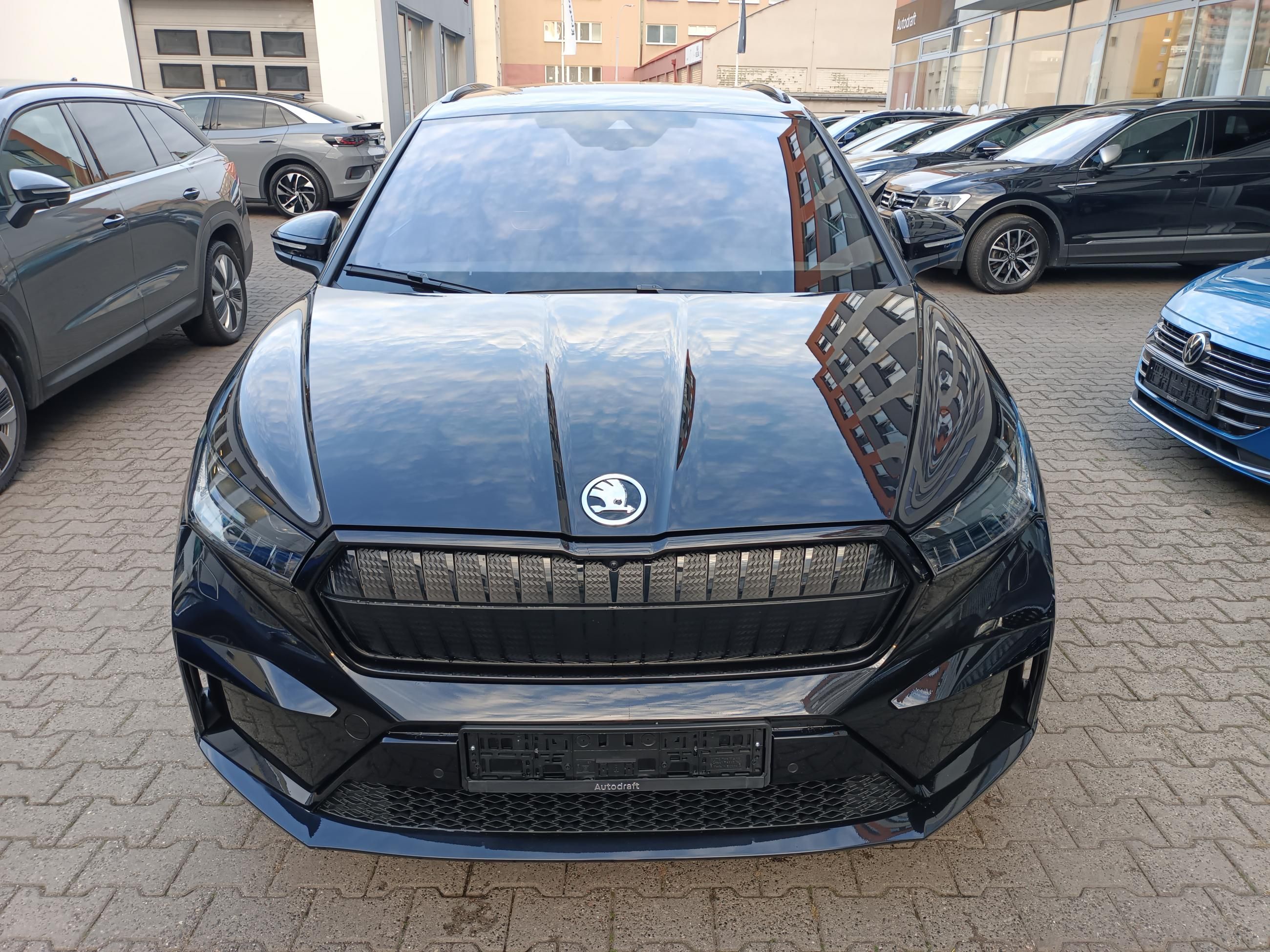 Škoda Enyaq, iV Sportline 80x 195kW 4x4 - fotka 2