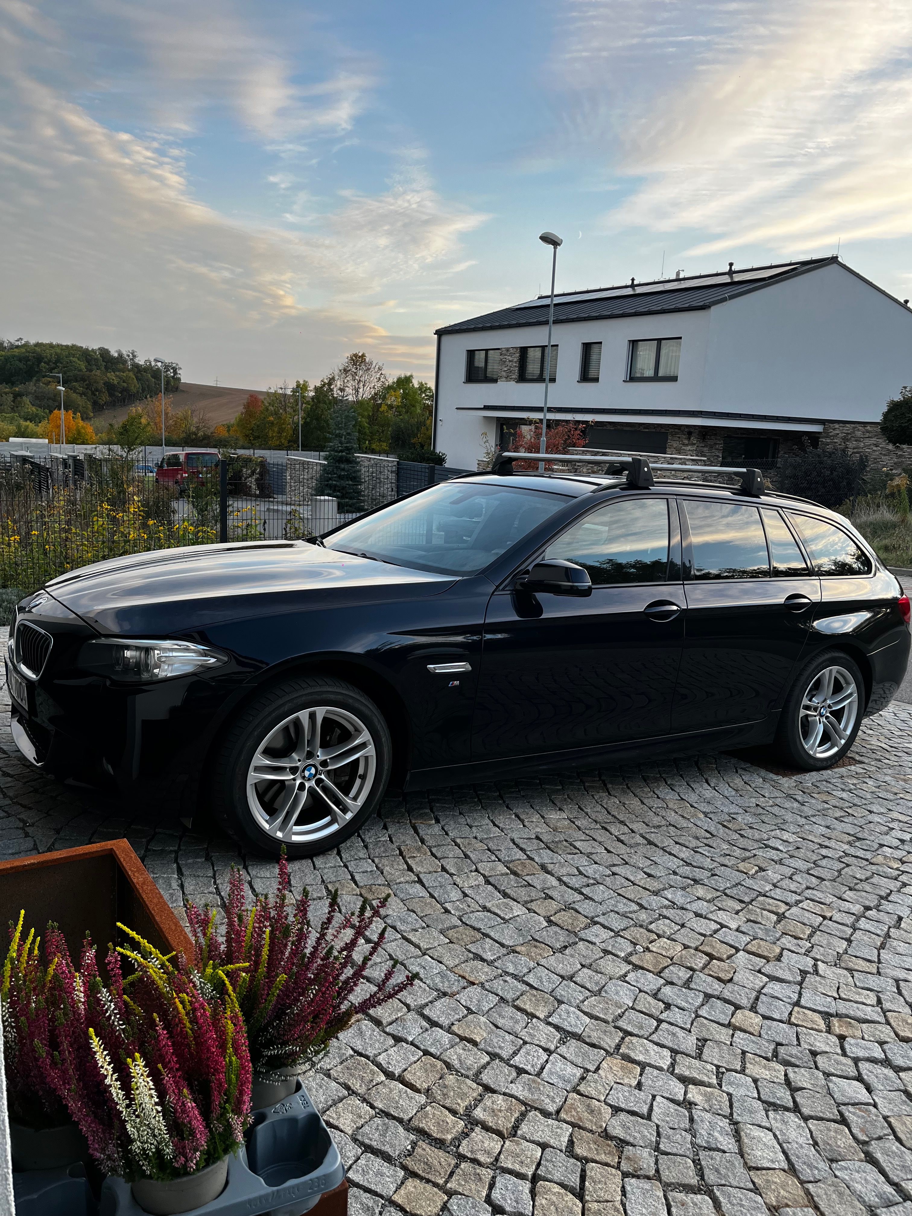 BMW Řada 5, BMW 530 D x-DRIVE M- paket
