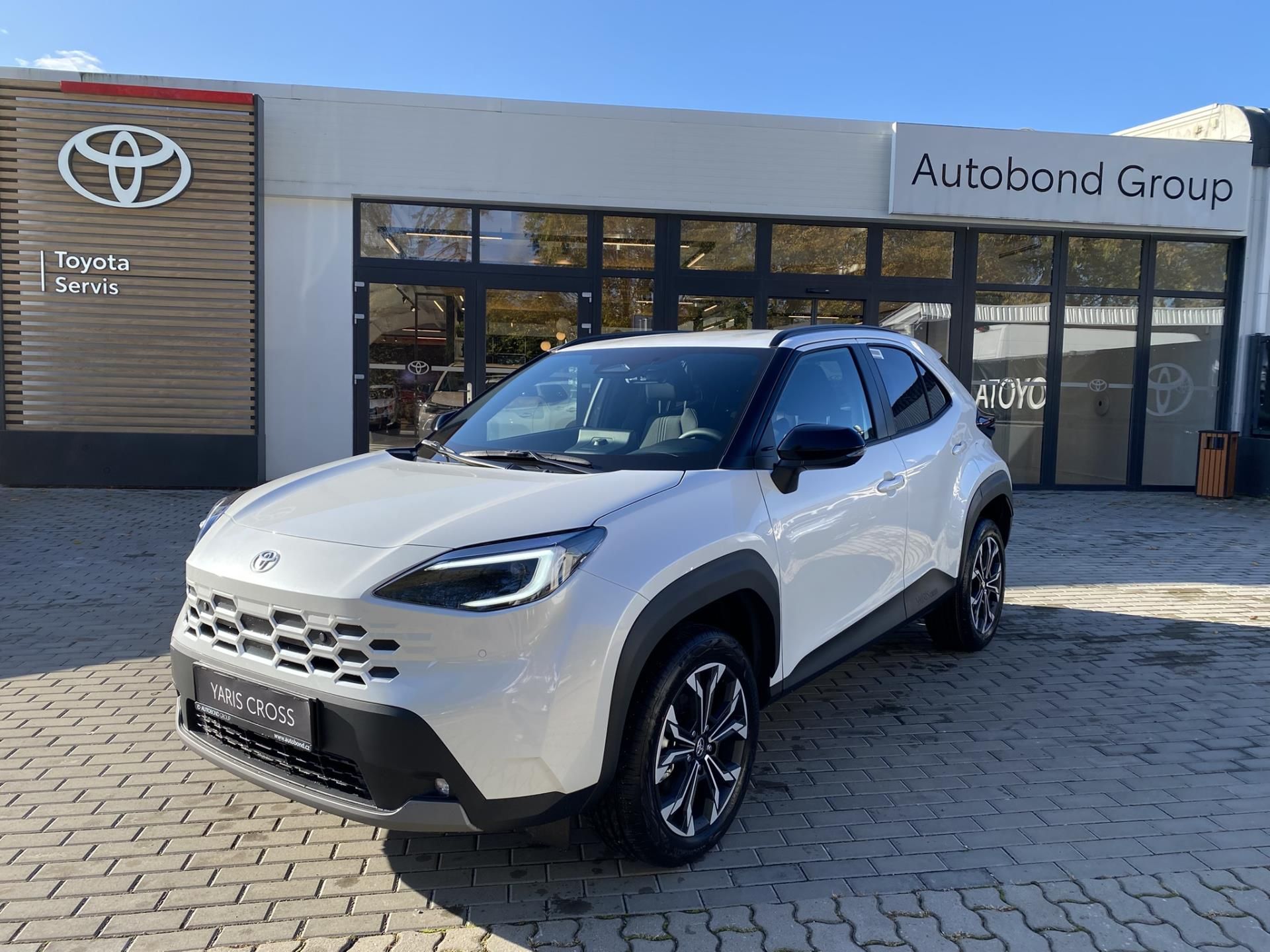 Toyota Yaris Cross, 1.5 HEV STYLE + zimní kola