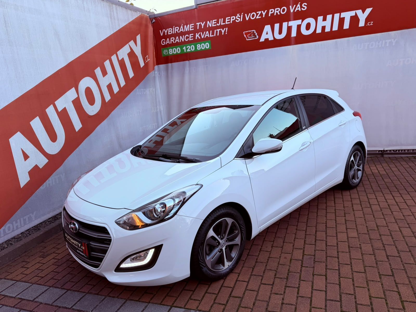 Hyundai i30, 1.4 16V, Serviska, 1.Maj
