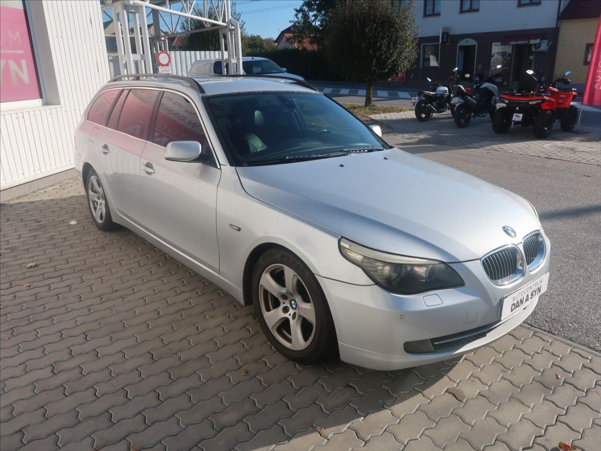 BMW Řada 5, 3,0 - fotka 2