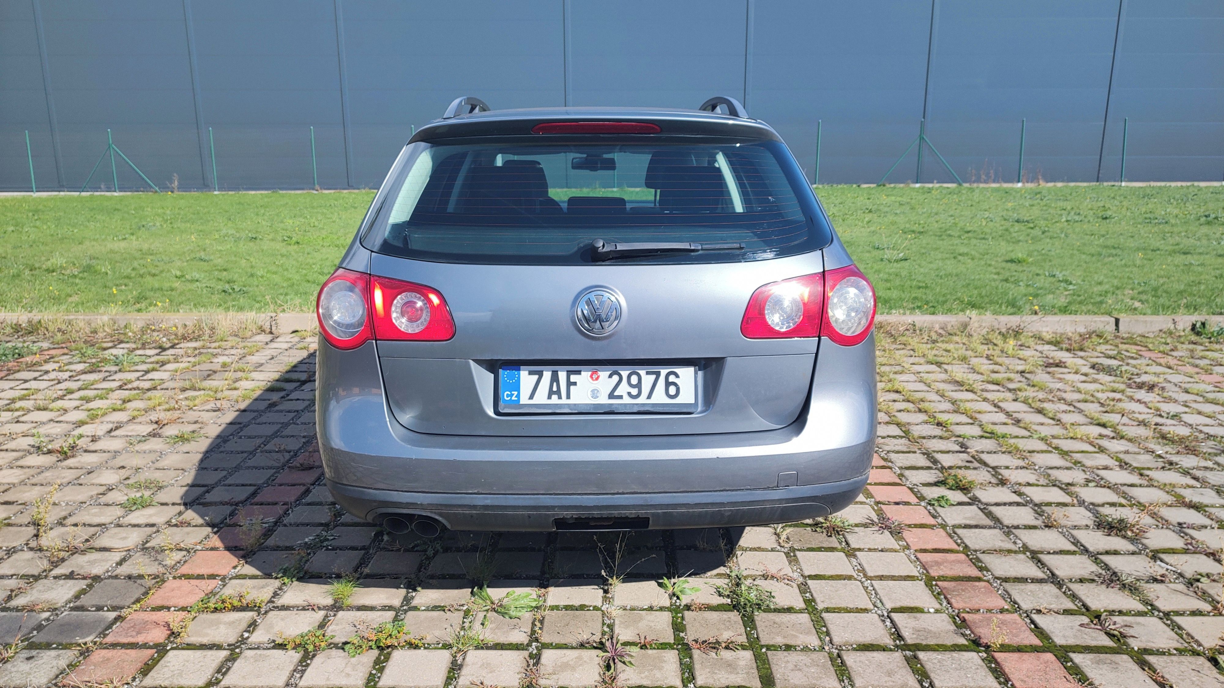 Volkswagen Passat, 2.0 TDI - fotka 2