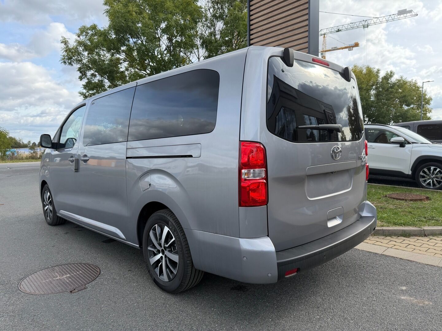 Toyota Proace Verso, L2 2.2D 8AT Family Executive - fotka 4