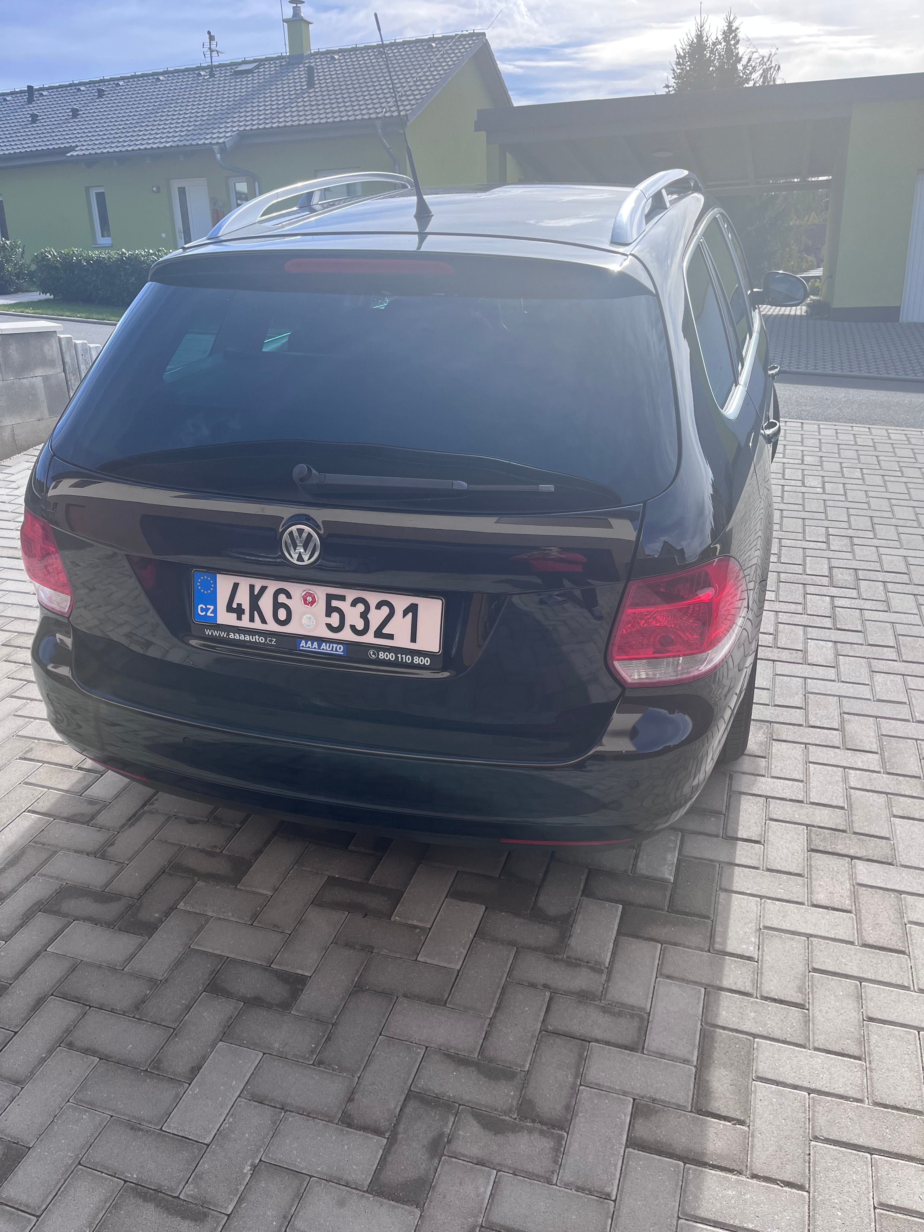 Volkswagen Golf, VW Golf V combi 1.6 benzín - fotka 4