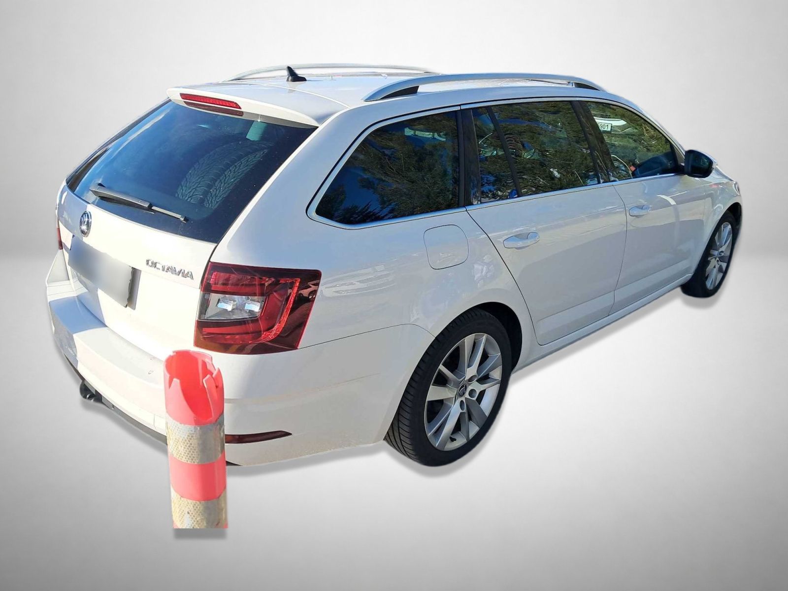 Škoda Octavia, 2.0 TDI, Automat, Navi - fotka 2