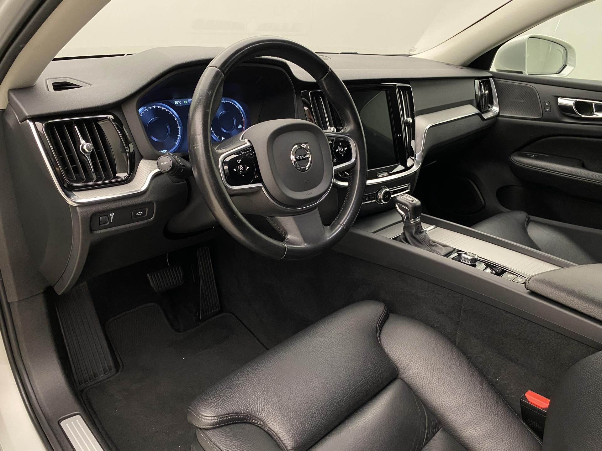 Volvo V60, D5 INSCRIPTION AUT CZ - fotka 4