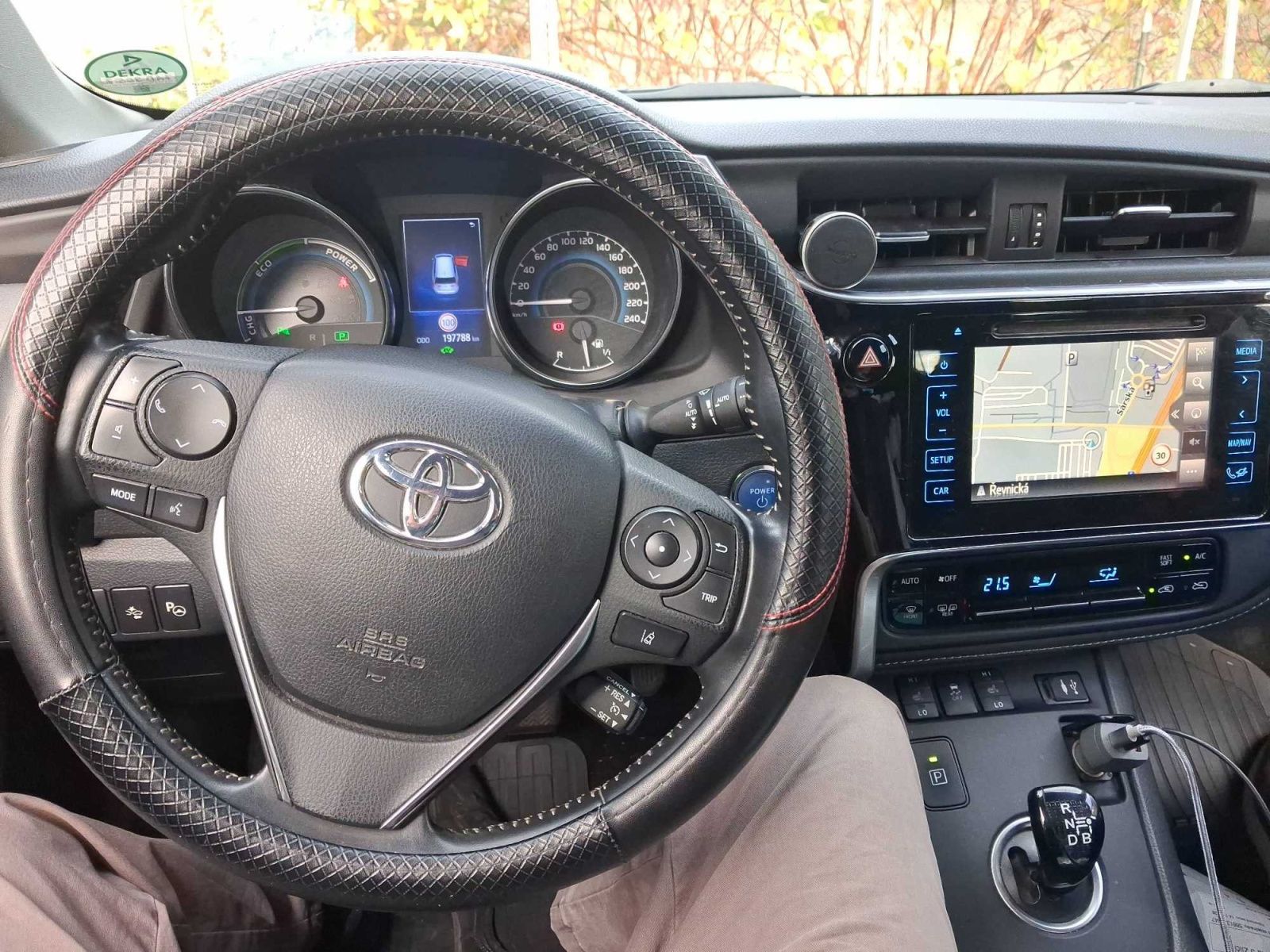 Toyota Auris, Hybrid, Automat, Navi - fotka 3