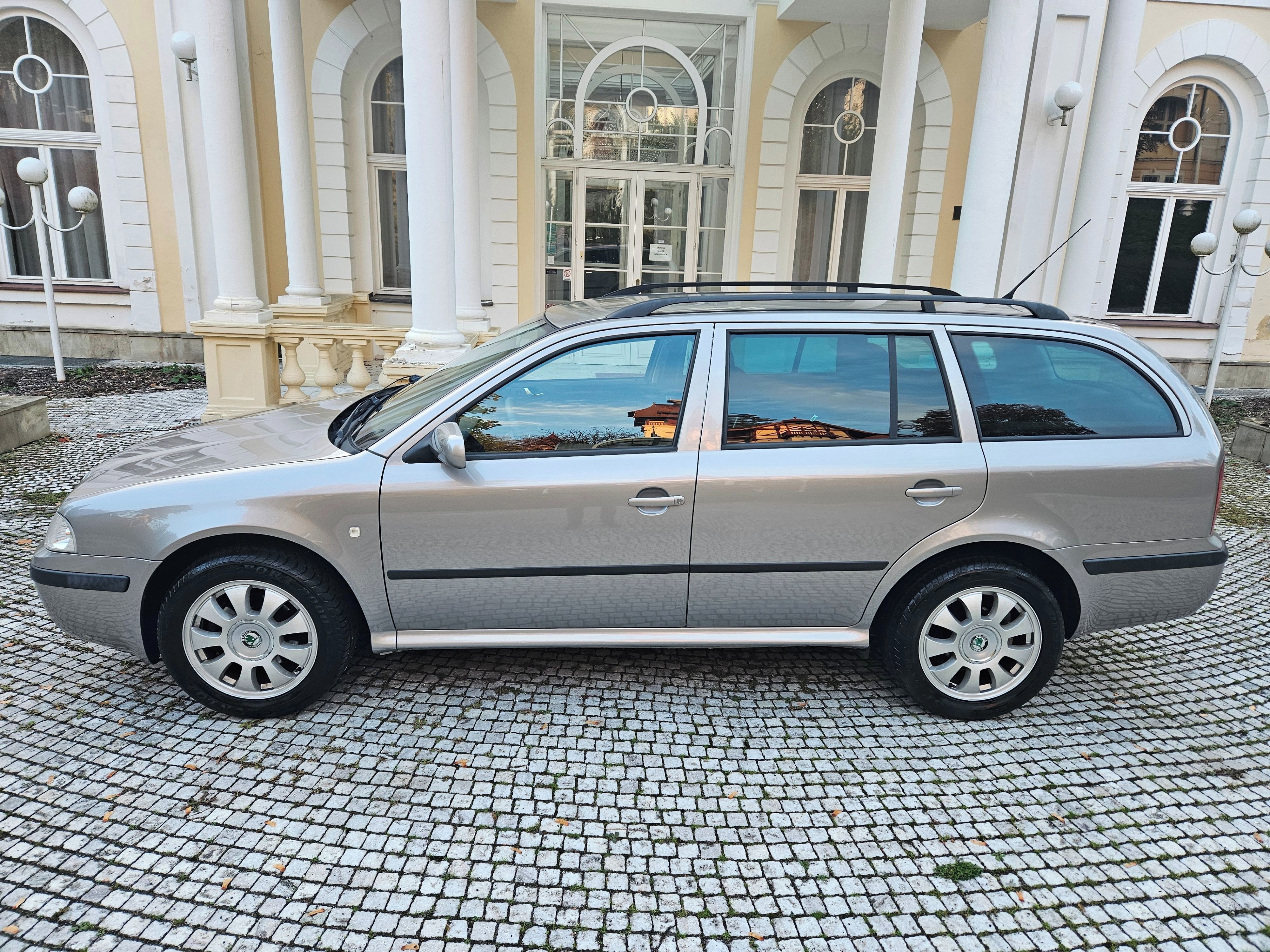 Škoda Octavia, Tour 1.majitel Bez koroze - fotka 2