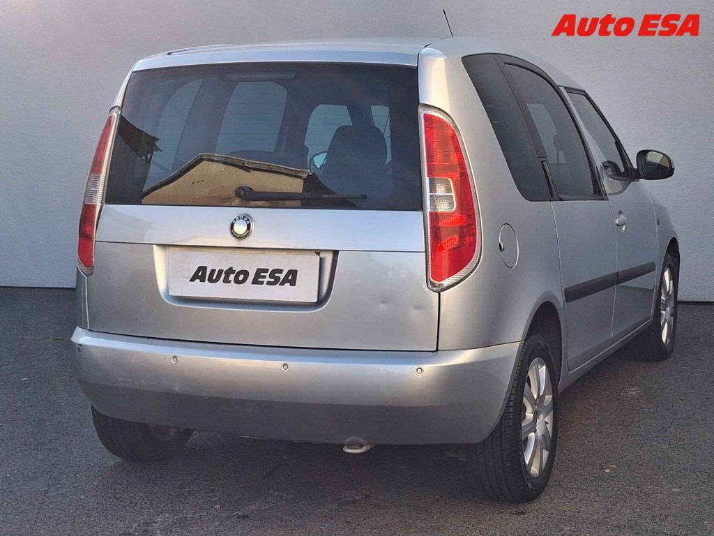Škoda Roomster, 1.2 i,2.maj,ČR,Xenon - fotka 4