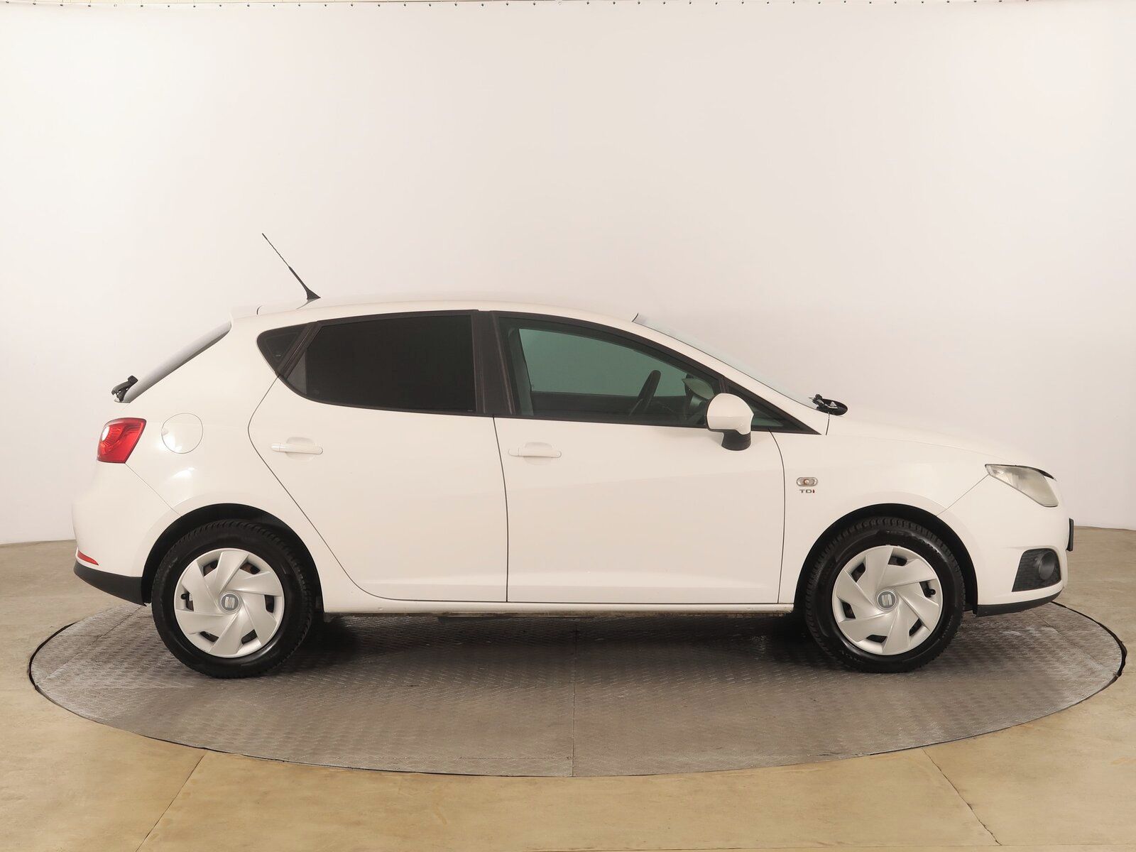 Seat Ibiza, 1.6 TDI, Serv.kniha, po STK - fotka 6