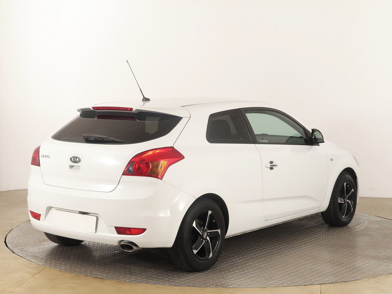 Kia Cee´d, 1.4 CVVT, Serv.kniha - fotka 5