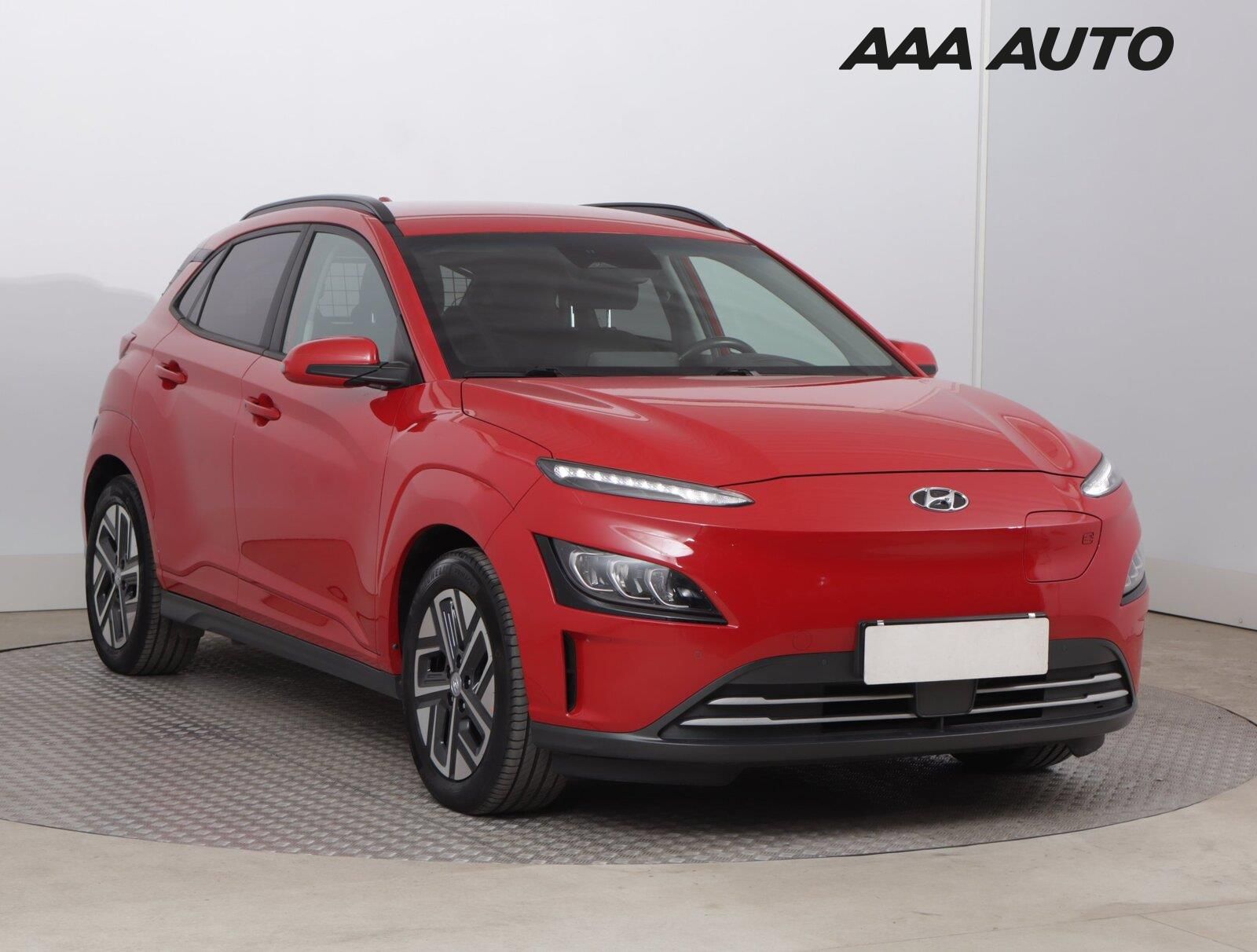 Hyundai Kona, Electric 64 kWh, SoH 100%