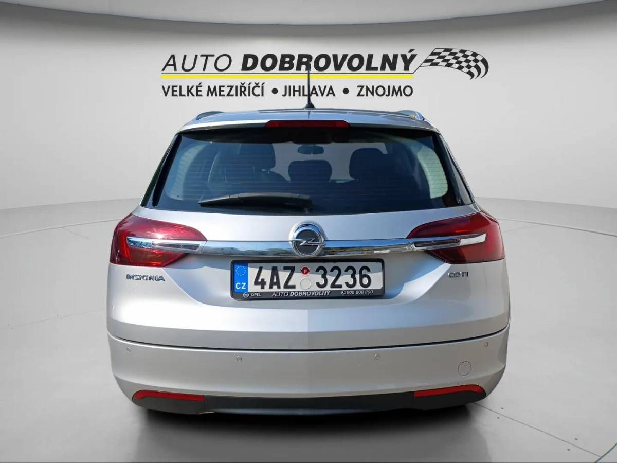 Opel Insignia, ST 1.6CDTi MT6 - fotka 6