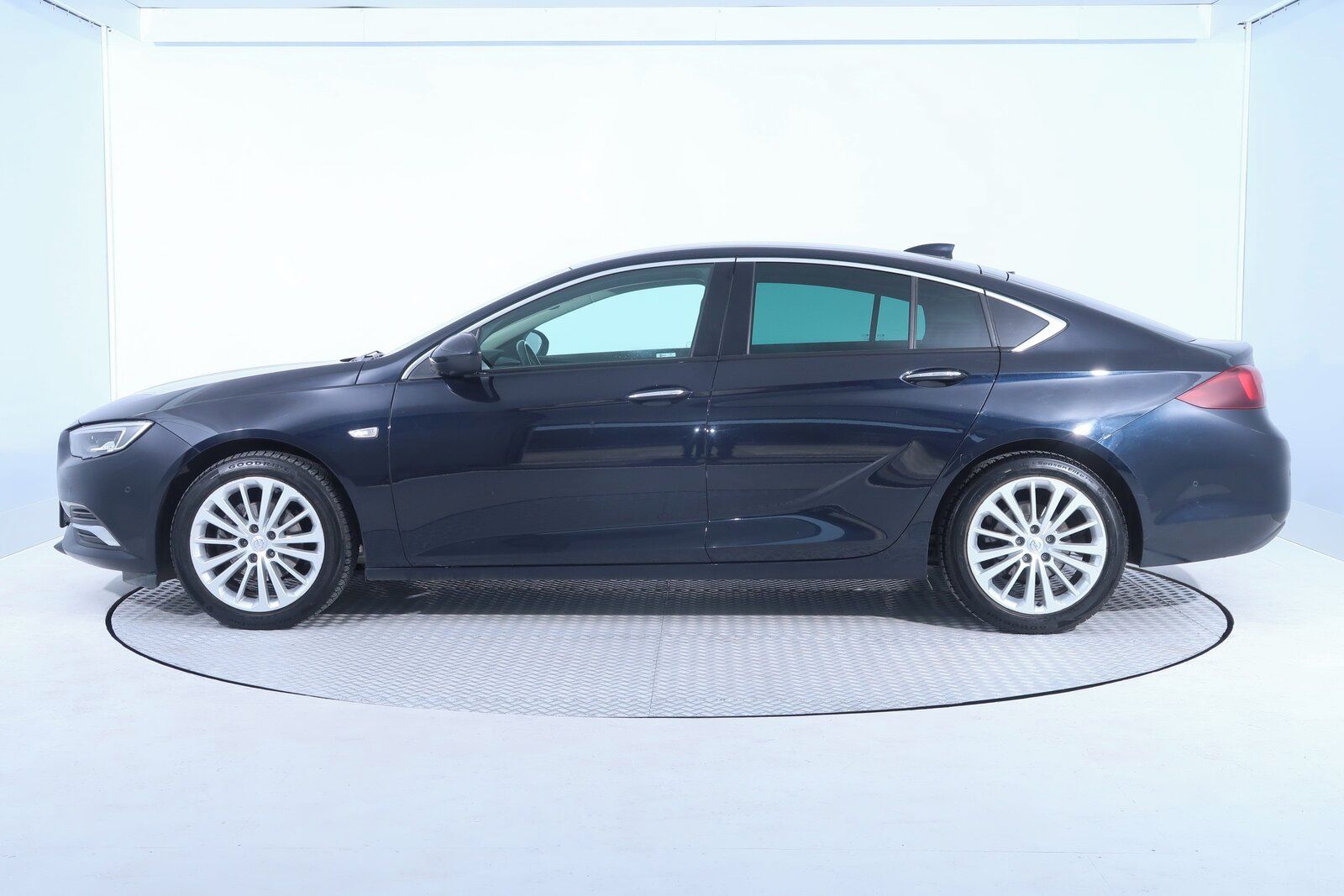 Opel Insignia, 1.5 Turbo, Serv.kniha - fotka 3
