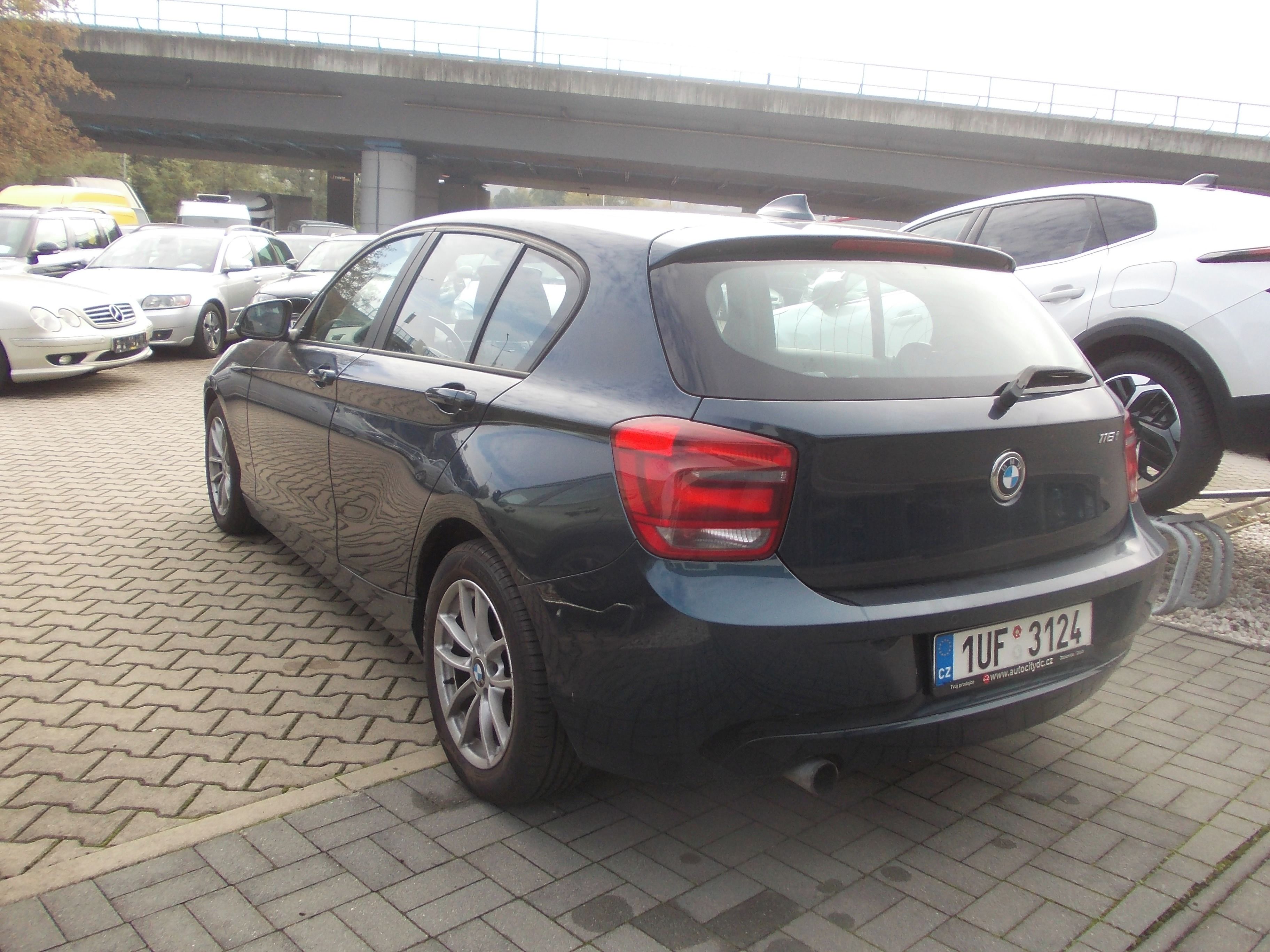 BMW Řada 1, 116 i 100KW vyhřívané sedačky - fotka 4